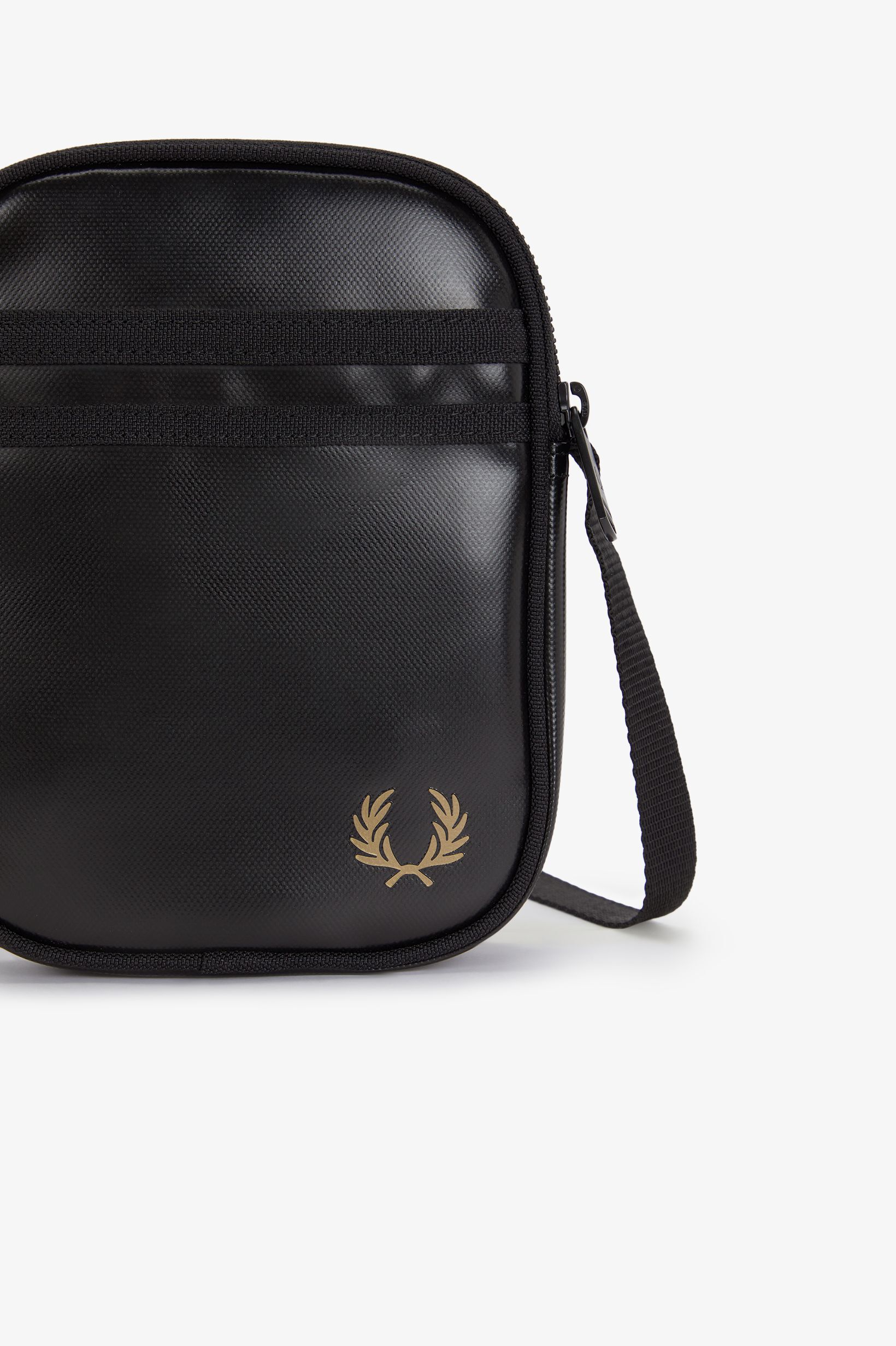 FRED PERRY 「Tonal Classic Small Side Bag／トーナルクラシックサイドバッグ」|ショルダー・メッセンジャー|
