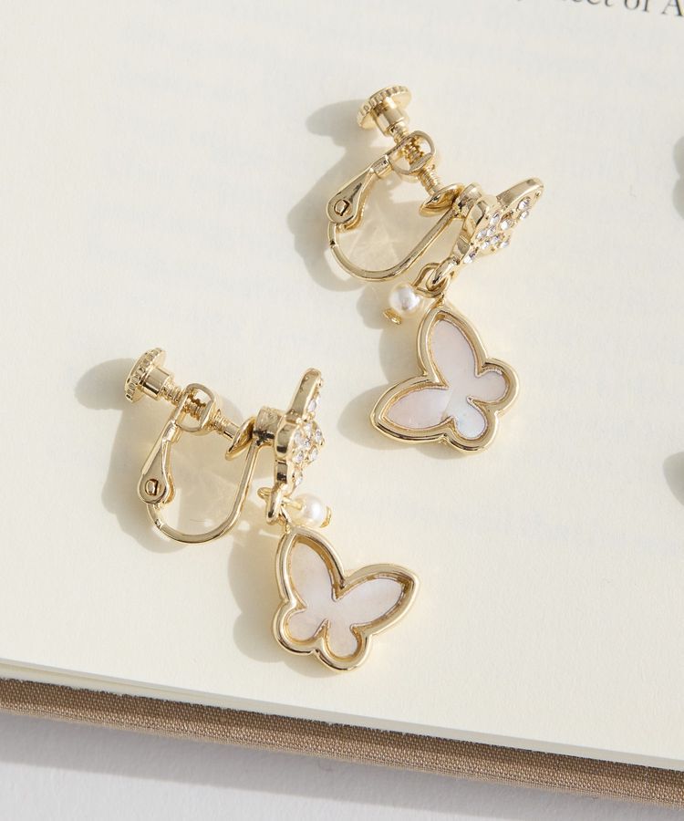 Maison de FLEUR「バタフライシェルイヤリング」|イヤリング|ゴールド