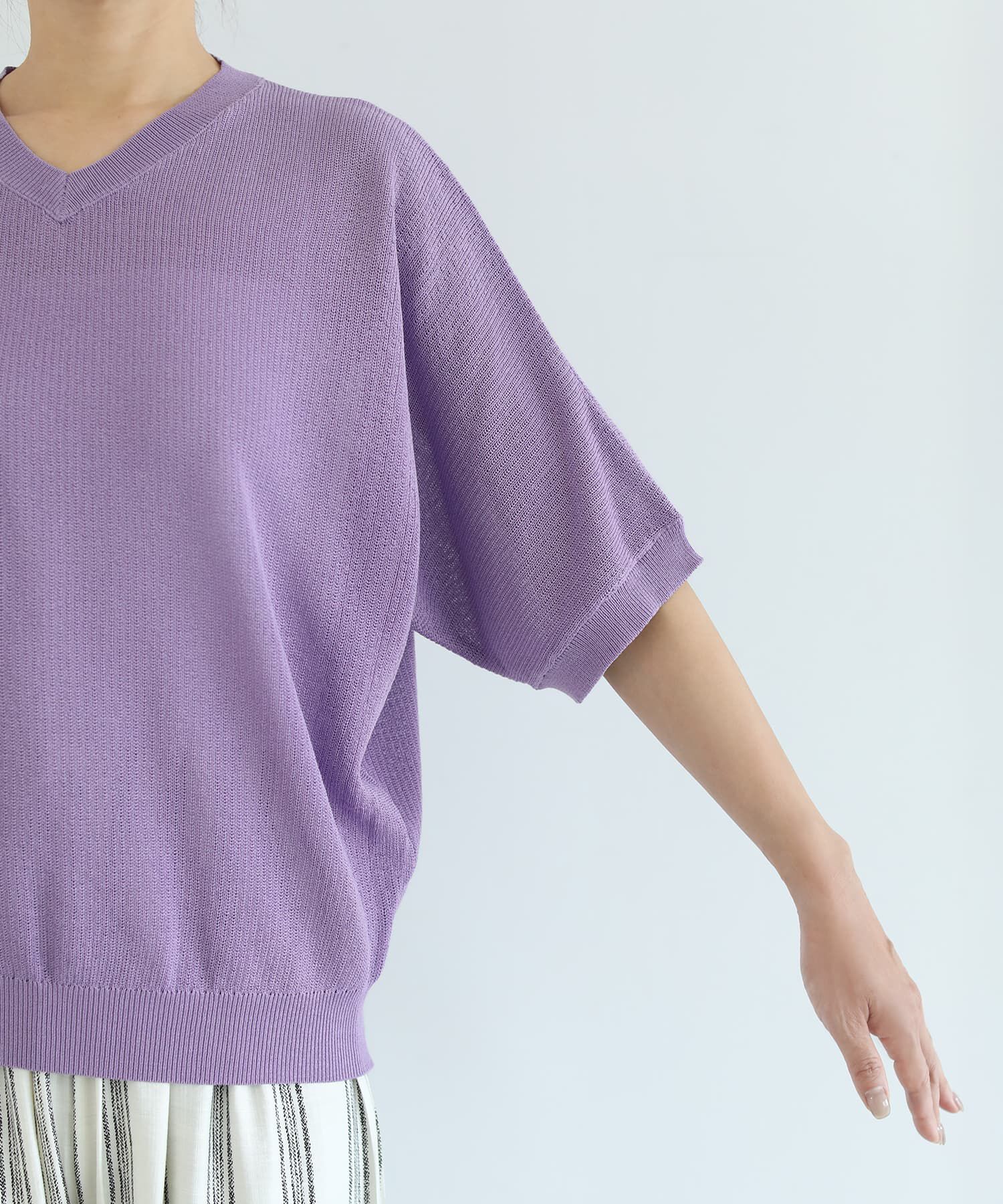 STYLE DELI「シャリ感Vネック微シアーニットトップス」|Tシャツ・カットソー|