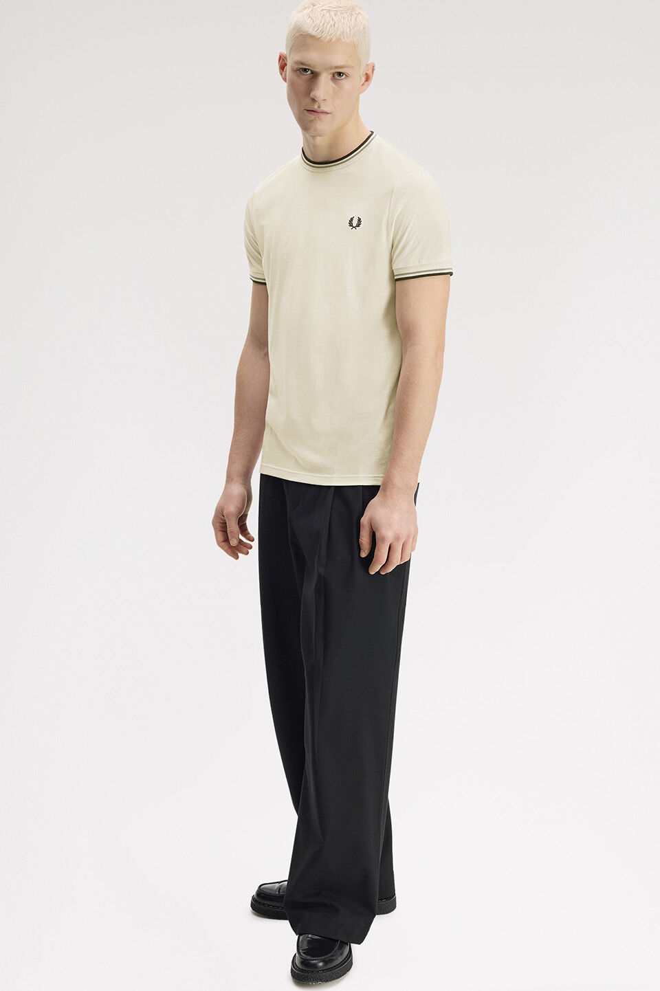 FRED PERRY 「Twin Tipped T-Shirt／ティップラインTシャツ M1588V」|Tシャツ・カットソー|