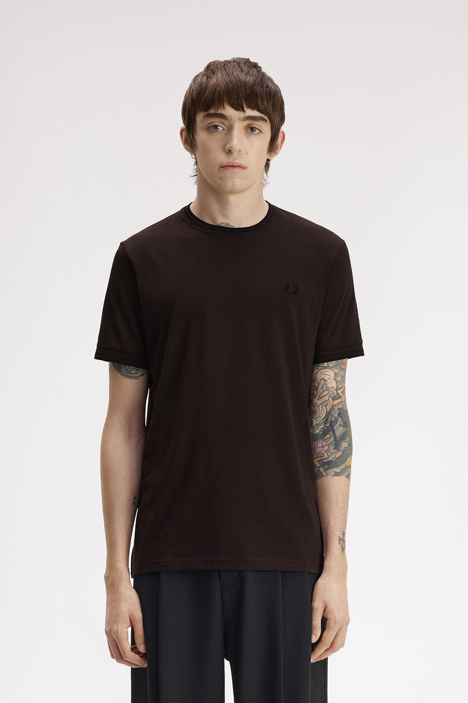 FRED PERRY 「Twin Tipped T-Shirt／ティップラインTシャツ M1588V」|Tシャツ・カットソー|