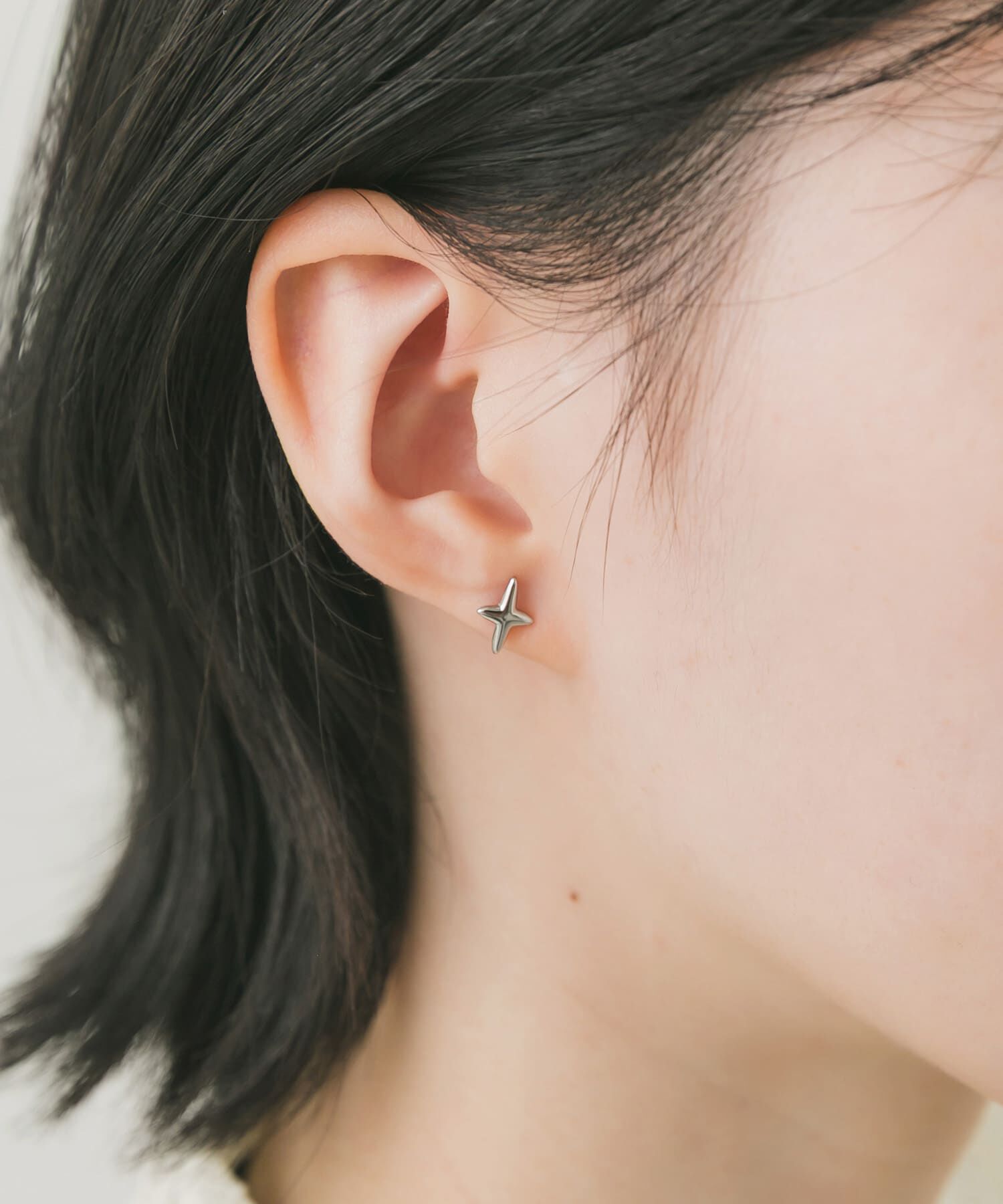 SMELLY「ステンレススパークルプチピアス」|ピアス|シルバー