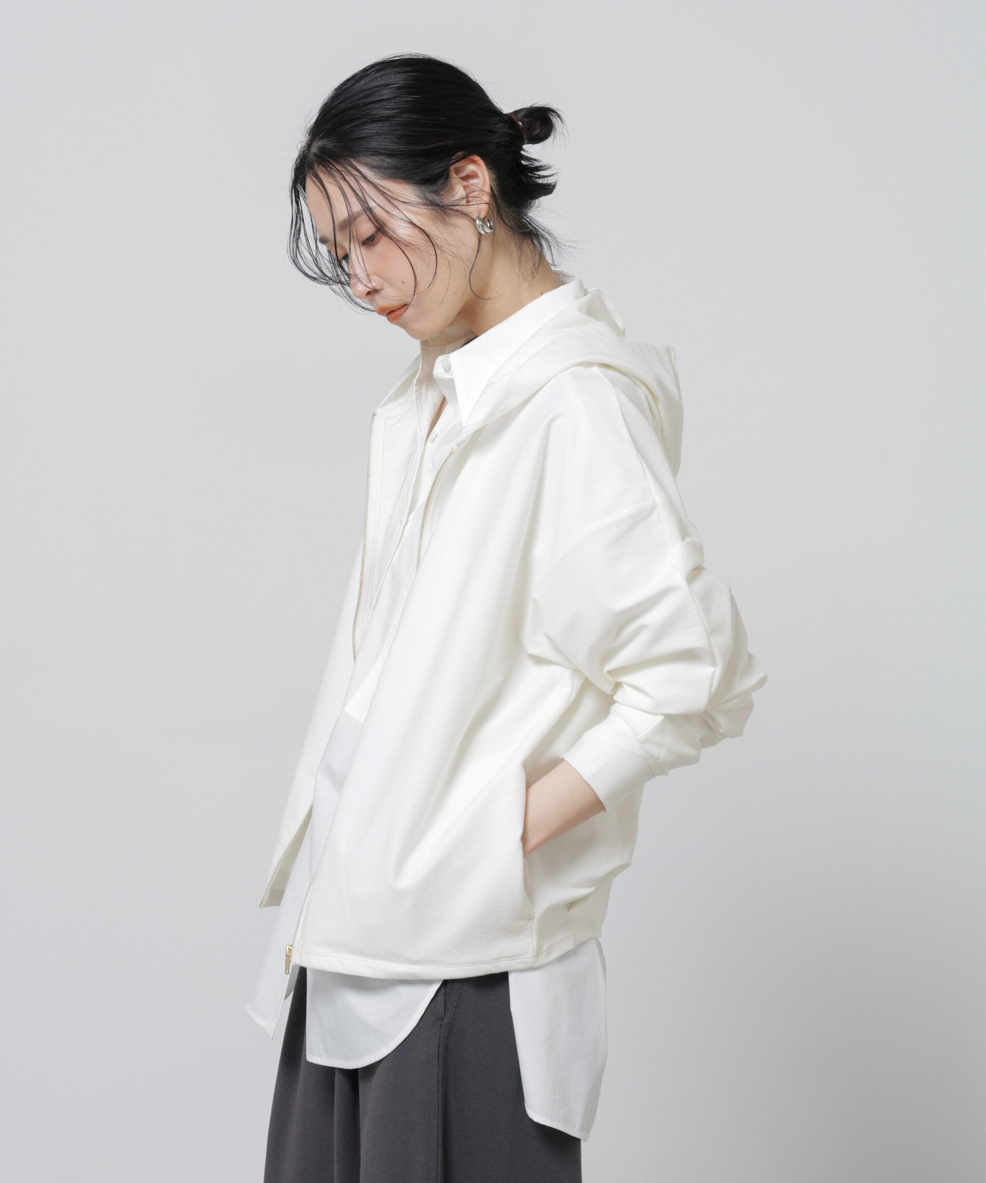 NANO universe「「Meaningful Continuity」coveross(R)ツイル調冷感プレーティング天竺パーカー」|Tシャツ・カットソー|