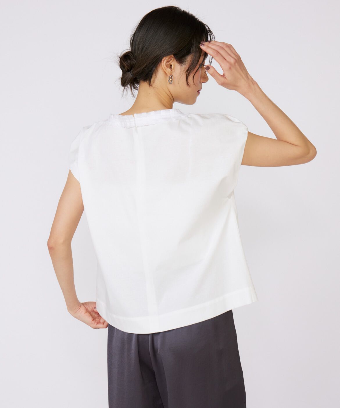 INED「《大きいサイズ》タックフリルカットソー」|Tシャツ・カットソー|