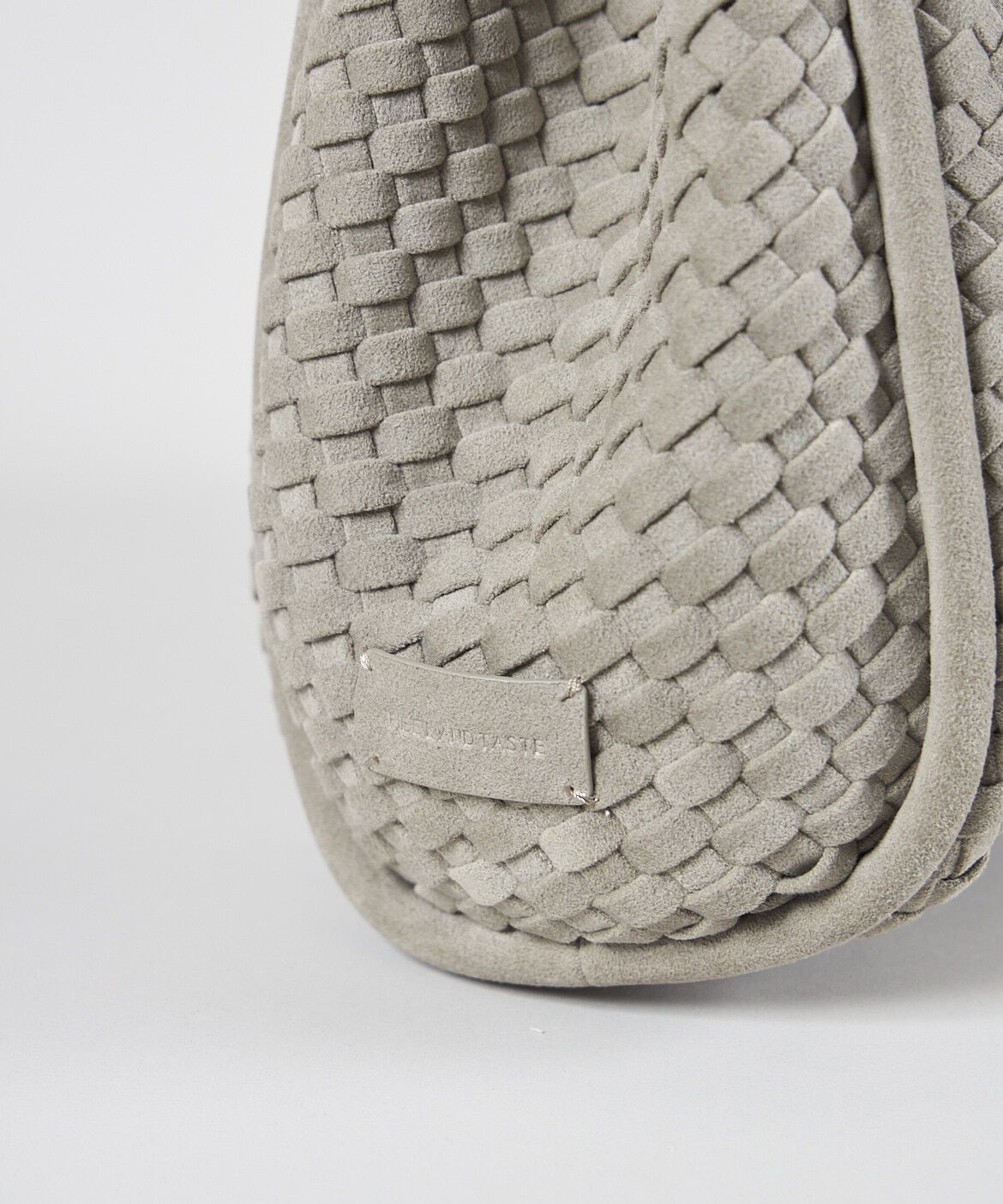 INED「《SUPERIOR CLOSET》Atelier suede weaving middleハンドバッグ《FEEL AND TASTE》」|ハンドバッグ|
