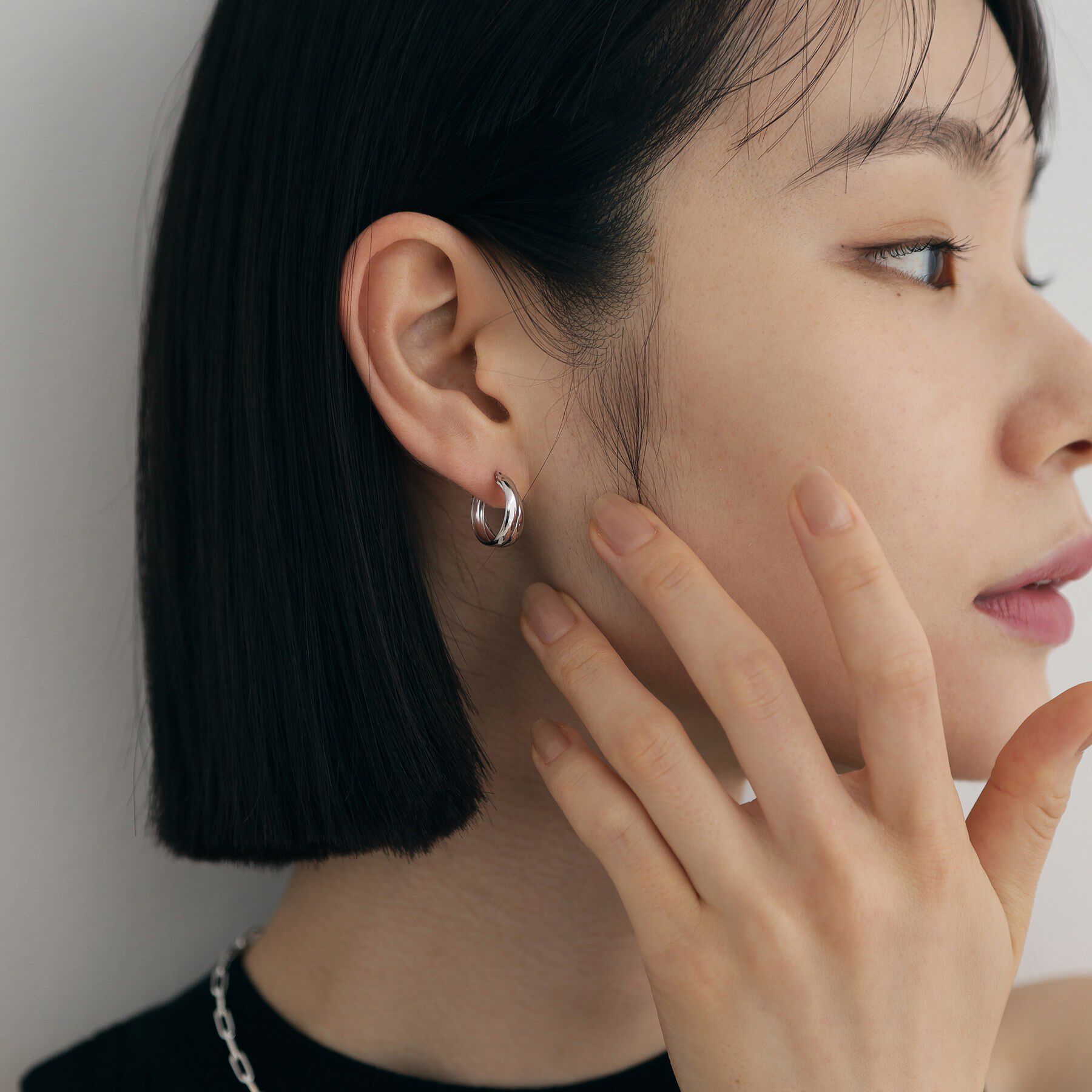 COCOSHNIK ONKITSCH「シルバー スモールフープ ダブルドームピアス」|ピアス|