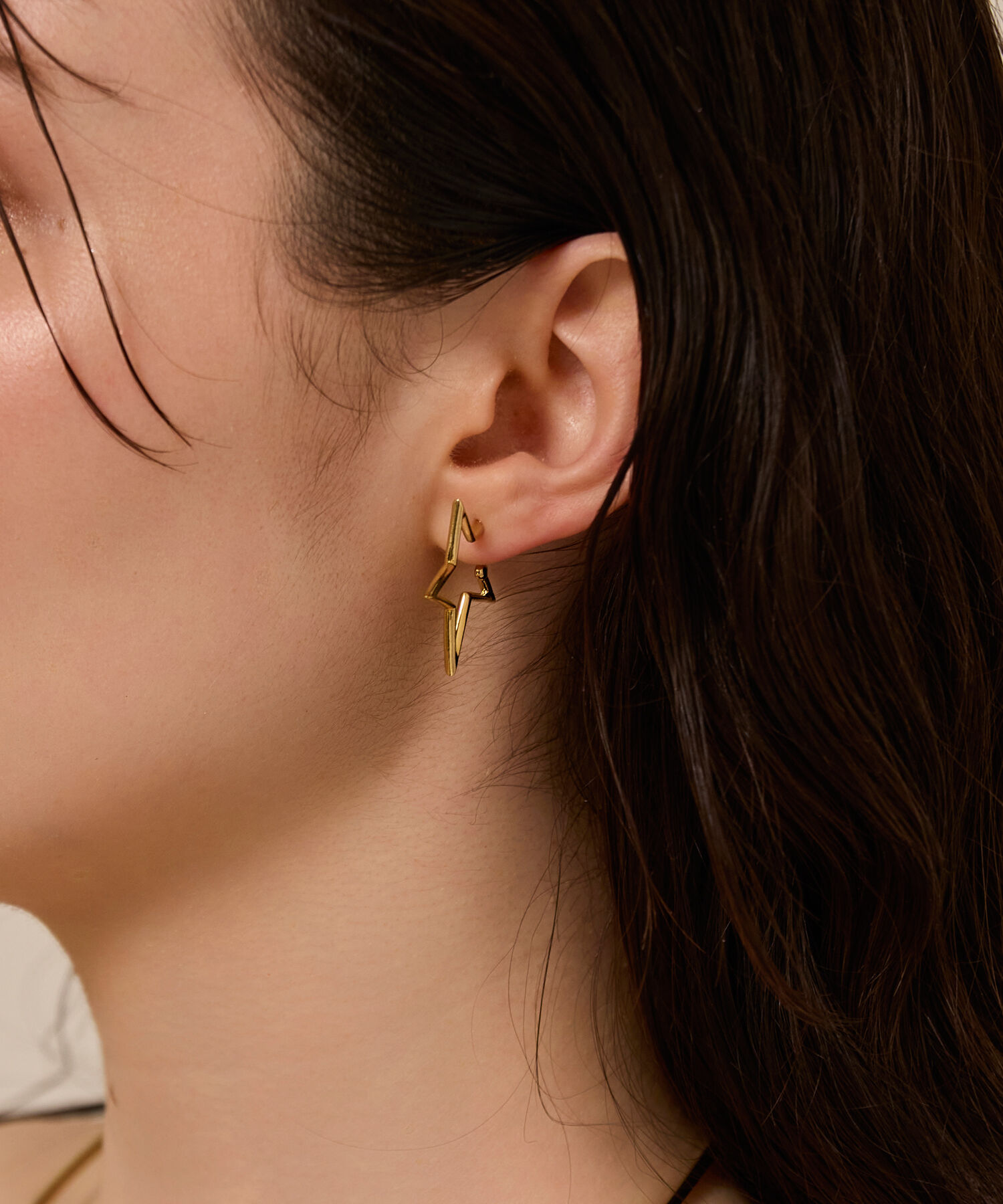 Phoebe「【金属アレルギー対応】スターフープピアス　ゴールド/ニッケルフリー」|ピアス|