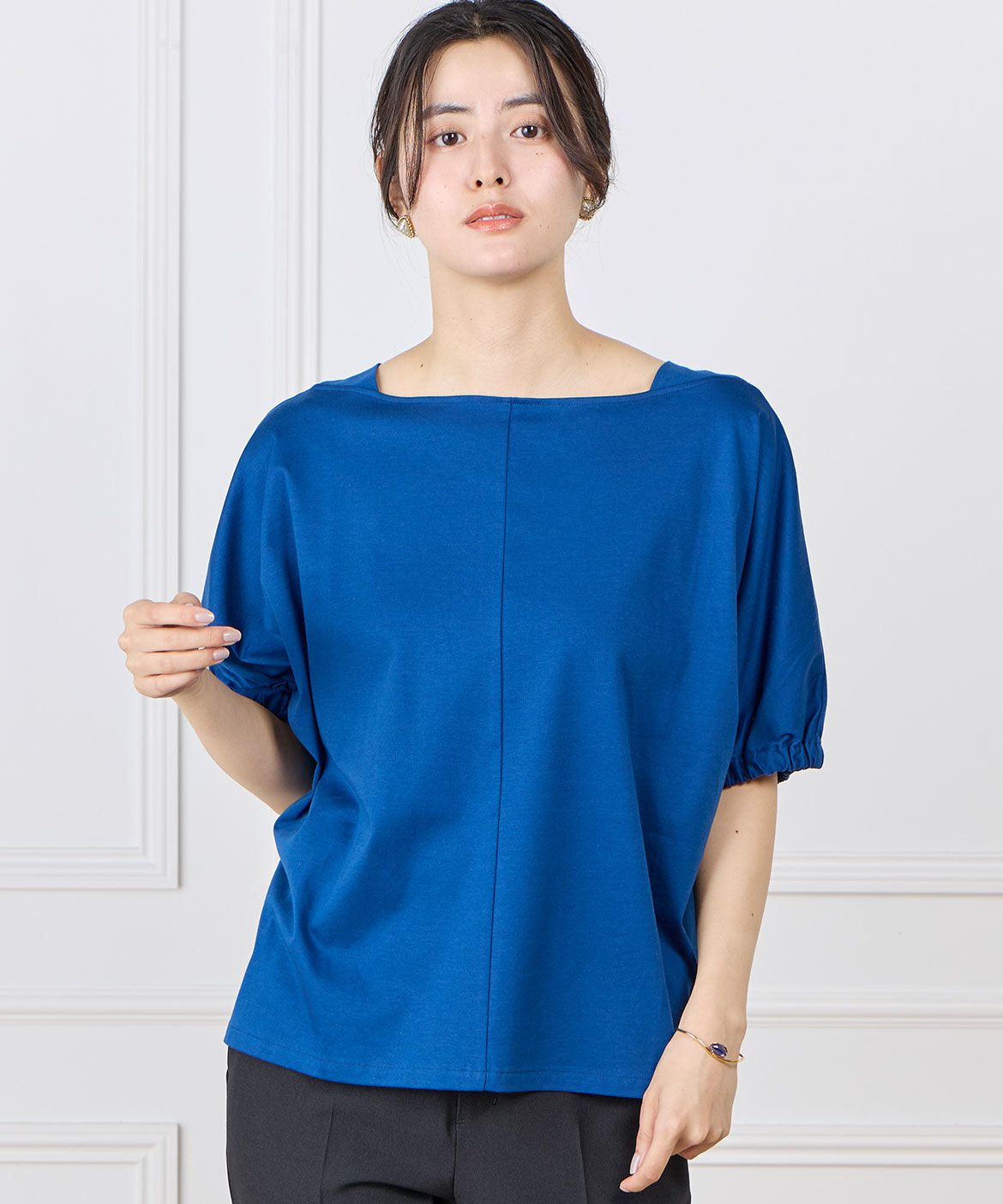 INED「ドルマンスリーブカットソー｜シルエットで魅せる大人のリラックスT」|Tシャツ・カットソー|ブルー1