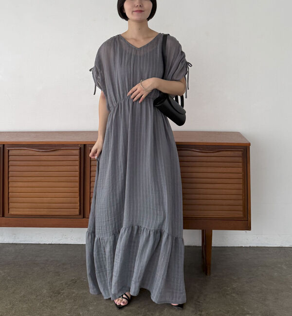 Doux archives「シアーストライプ袖ドロストワンピース」|ワンピース|
