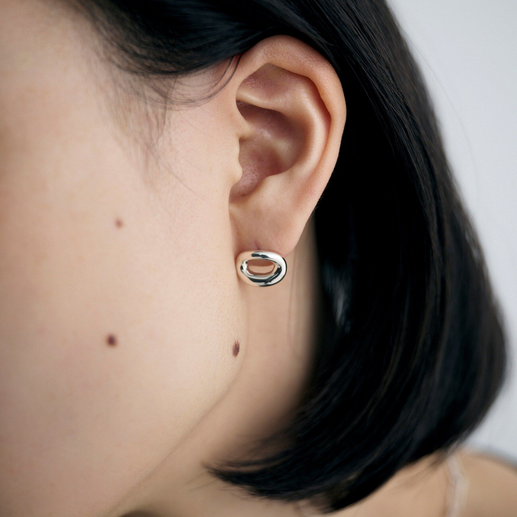 COCOSHNIK ONKITSCH「シルバー オープンニュアンスピアス」|ピアス|