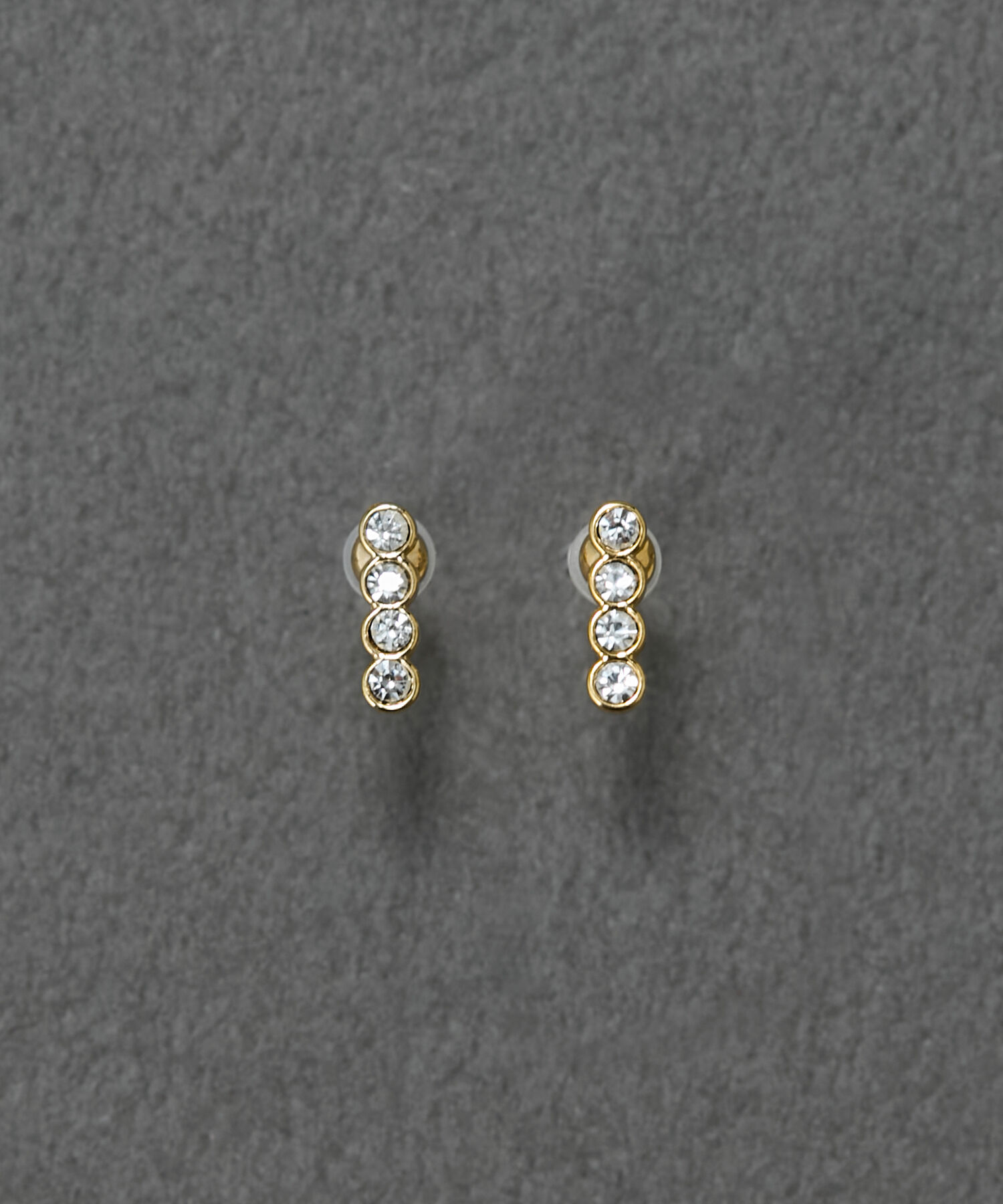Phoebe「【金属アレルギー対応】シャイニースリムセラミックポストピアス　ゴールド/ニッケルフリー」|ピアス|