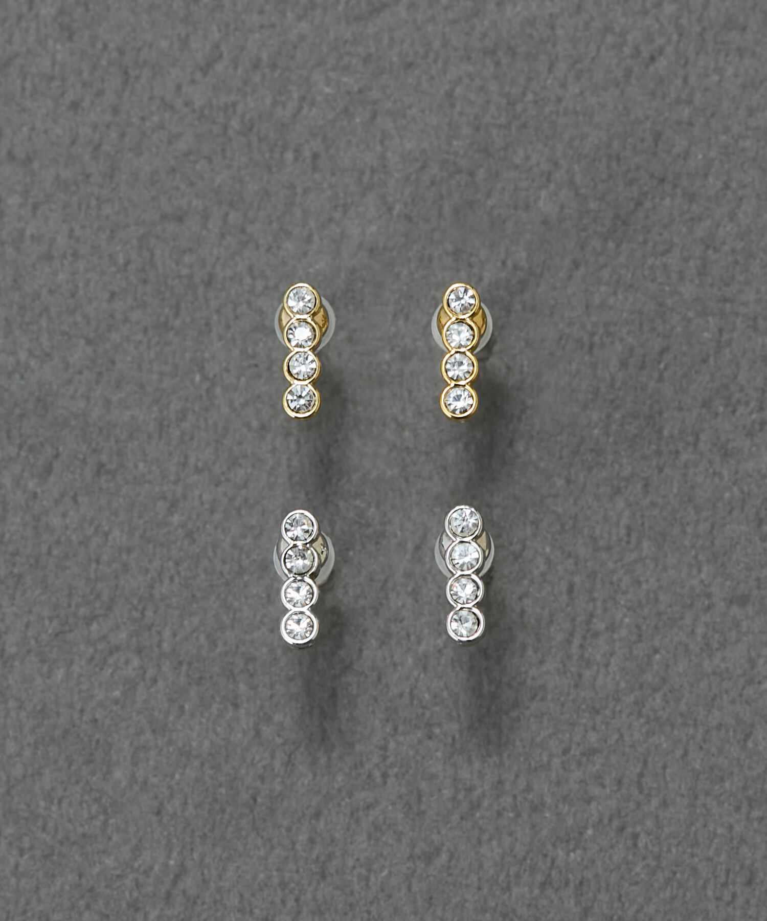 Phoebe「【金属アレルギー対応】シャイニースリムセラミックポストピアス　ゴールド/ニッケルフリー」|ピアス|