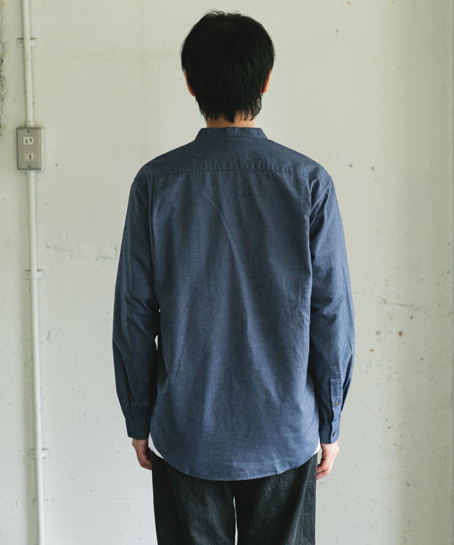 URBAN RESEARCH DOORS「ピーチ起毛 バンドカラー ロングスリーブシャツ」|シャツ・ブラウス|