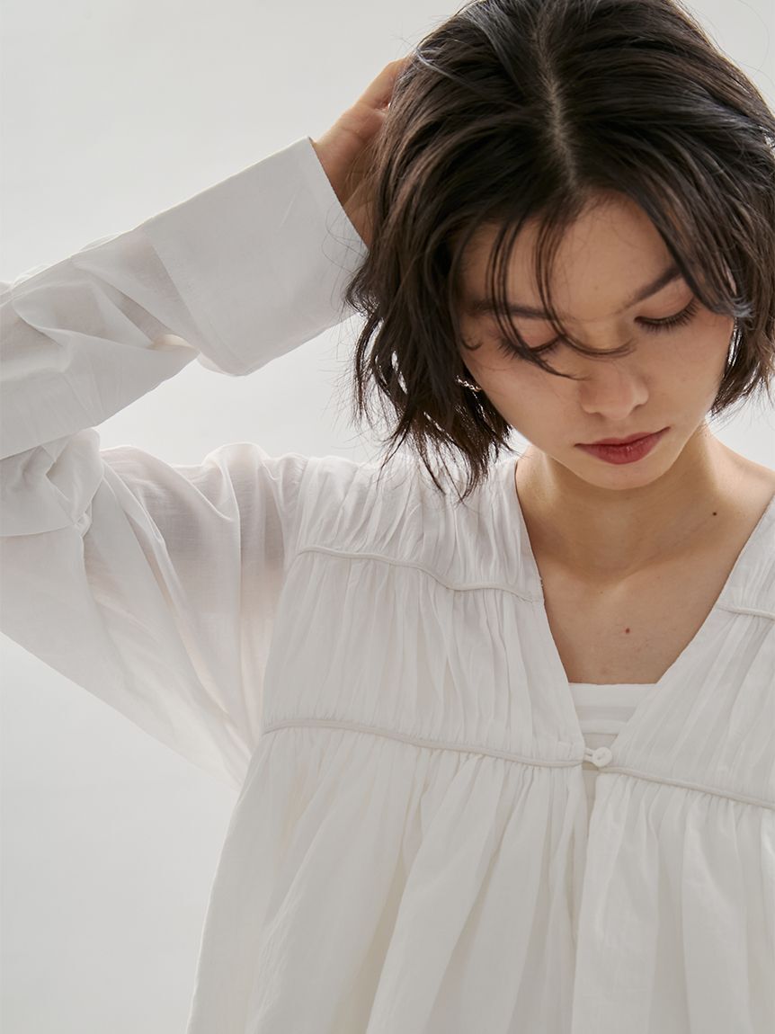 emmi atelier「コットンギャザーブラウス【アンサンブル対応】」|シャツ・ブラウス|