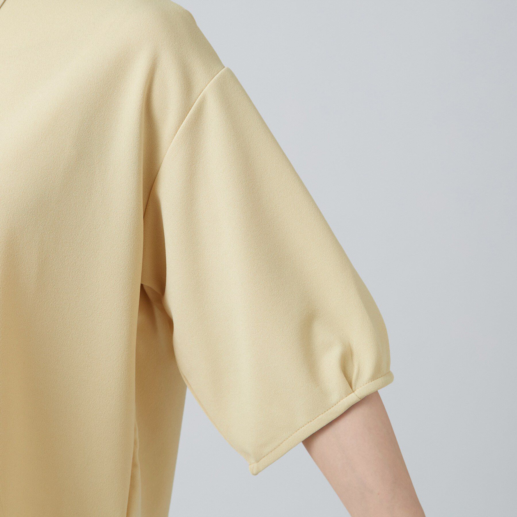 SHOO･LA･RUE「【2点セット／洗濯機可／S-LL】インせず着られる ネックレス付き5分袖Ｔシャツ」|Tシャツ・カットソー|
