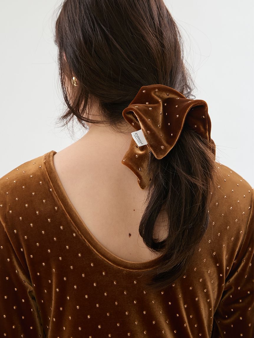 emmi atelier「ドットベロアスクエアビッグシュシュ」|ヘアバンド|CML