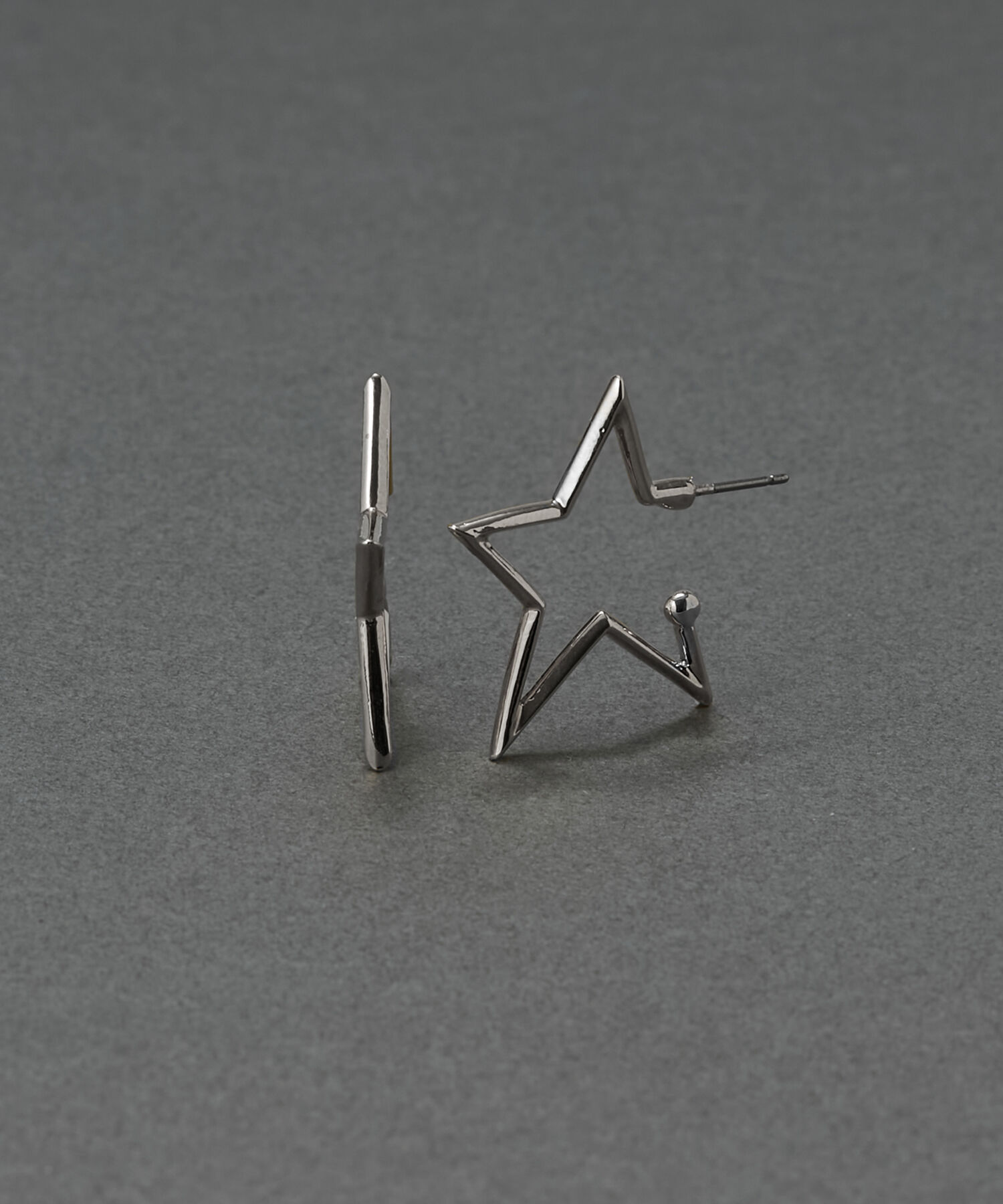 Phoebe「【金属アレルギー対応】スターフープピアス　シルバー/ニッケルフリー」|ピアス|