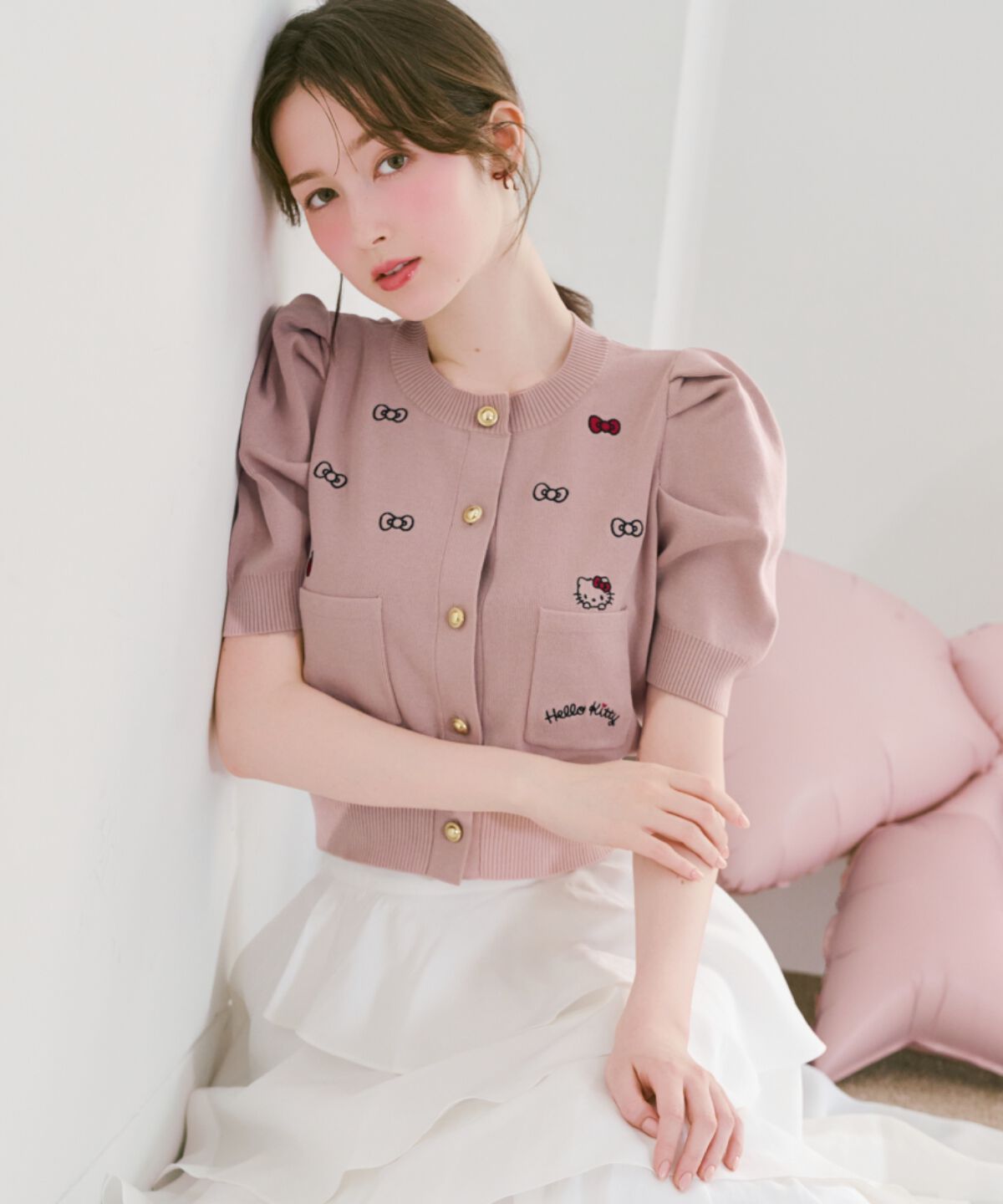 WILLSELECTION「WILLSELECTION&times;HELLO KITTY 刺繍ニットカーディガン」|カーディガン|