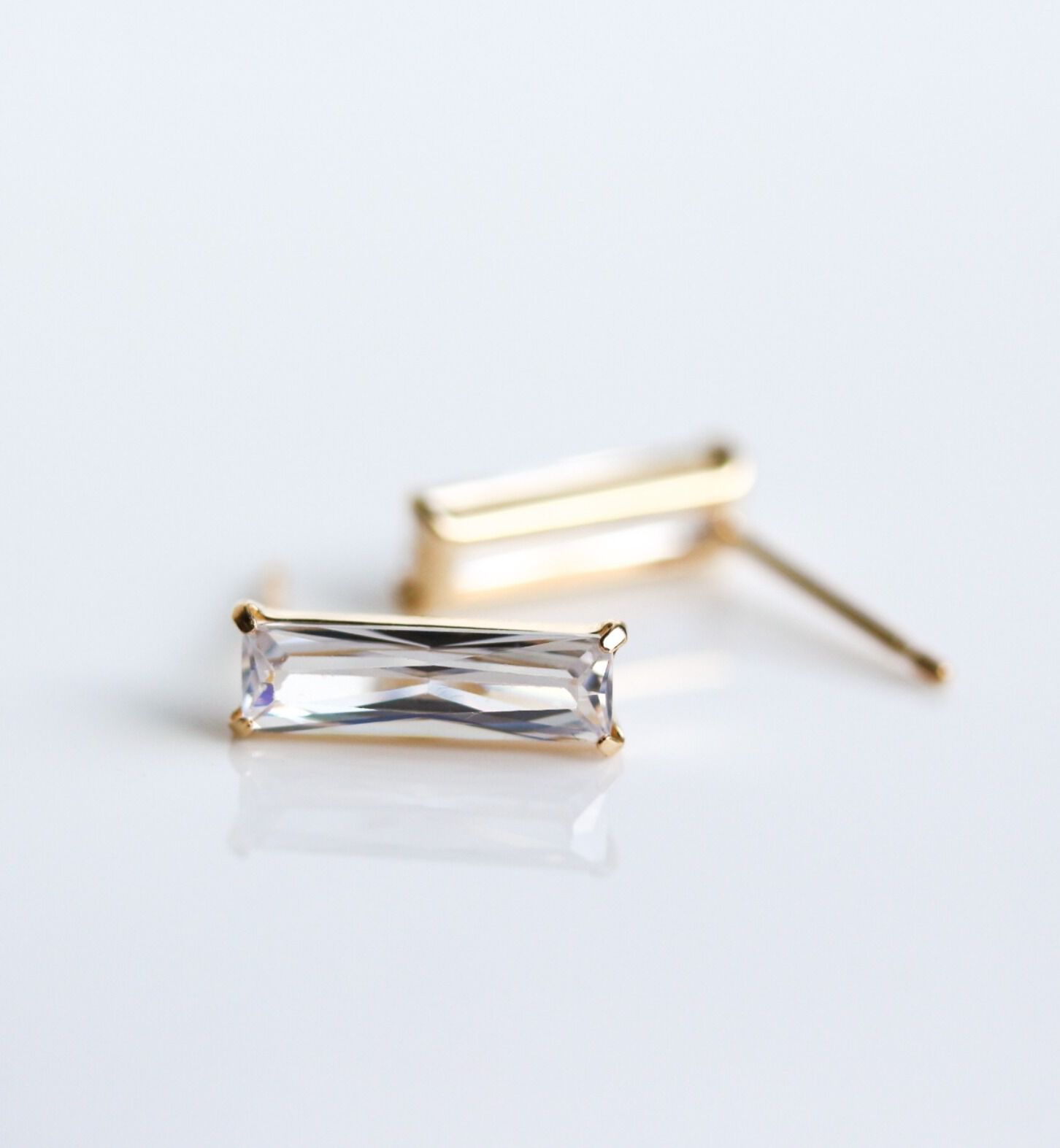 「キュービックジルコニア ピアス | K18」|ピアス|