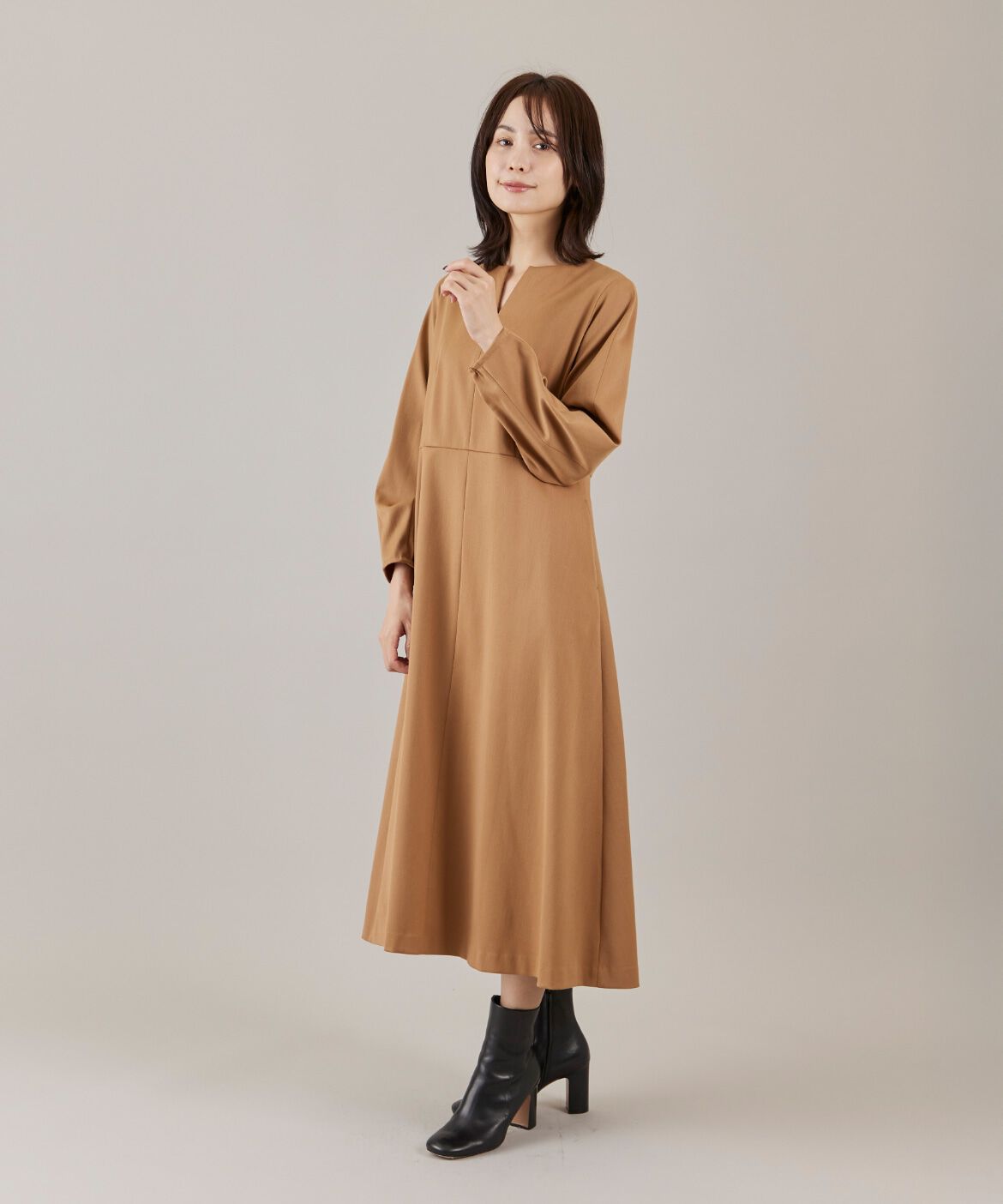 INED「《大きいサイズ》キーネックワンピース　」|ワンピース|