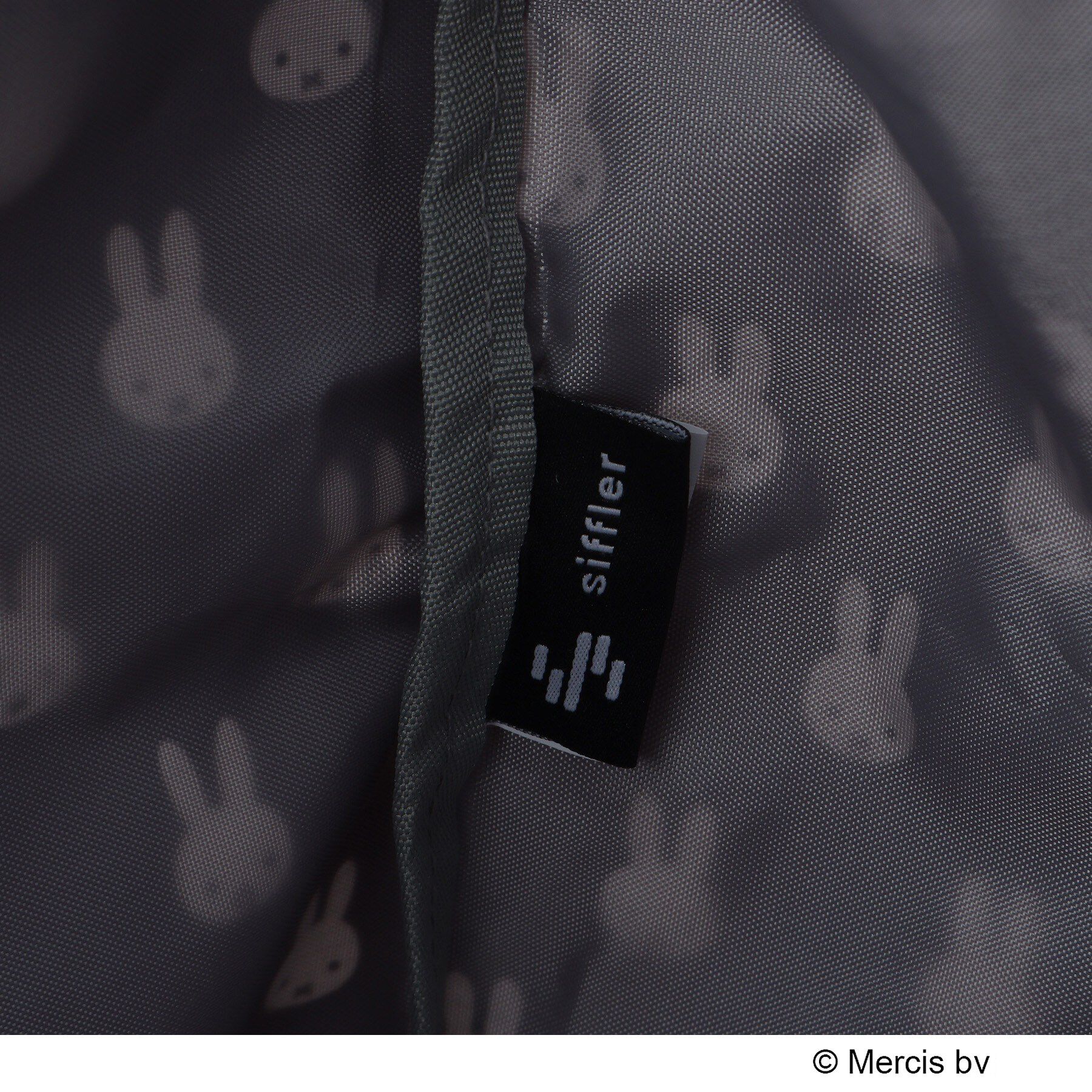 OPAQUE.CLIP「◆【miffy】総柄プリント折りたたみキャリーオンBIGトートバッグ」|トートバッグ|