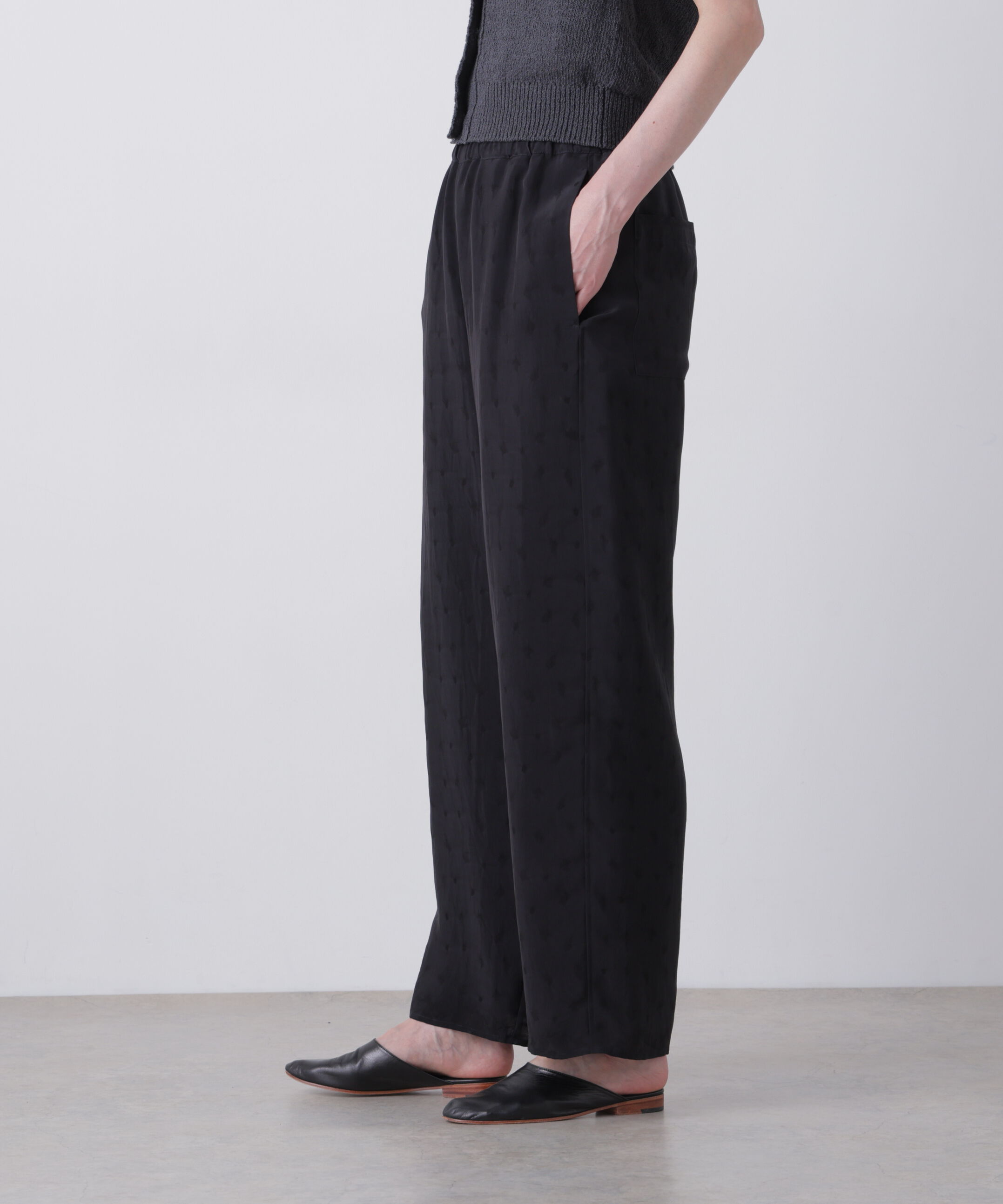 YLEVE 「YLEVE / CUPRO JACQUARD TROUSERS」|その他|