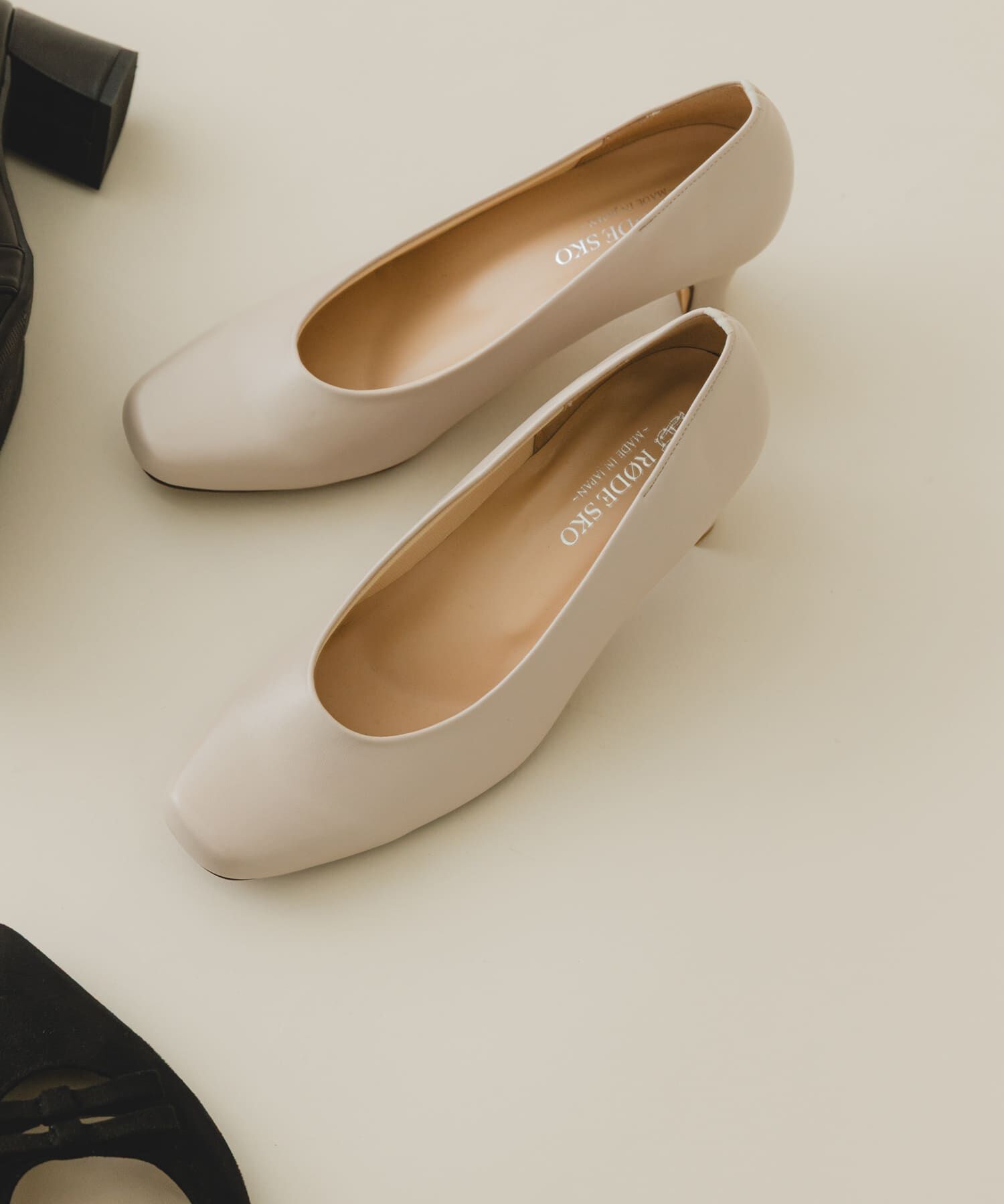 RODE SKO「『MADE IN JAPAN』シンプルヒールパンプス」|パンプス|ライトベージュ
