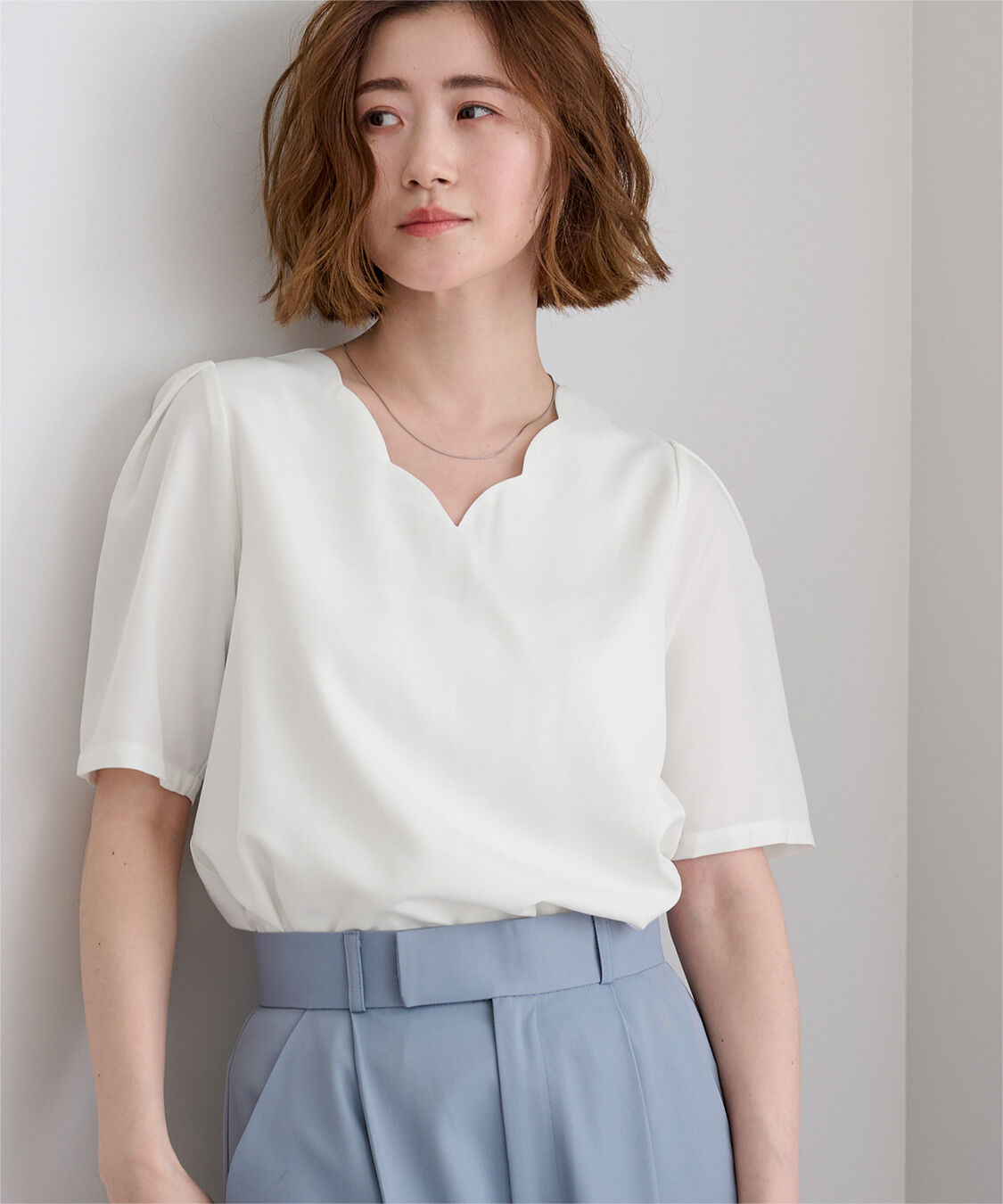 ur's「Vネックスカラップタックスリーブトップス」|Tシャツ・カットソー|