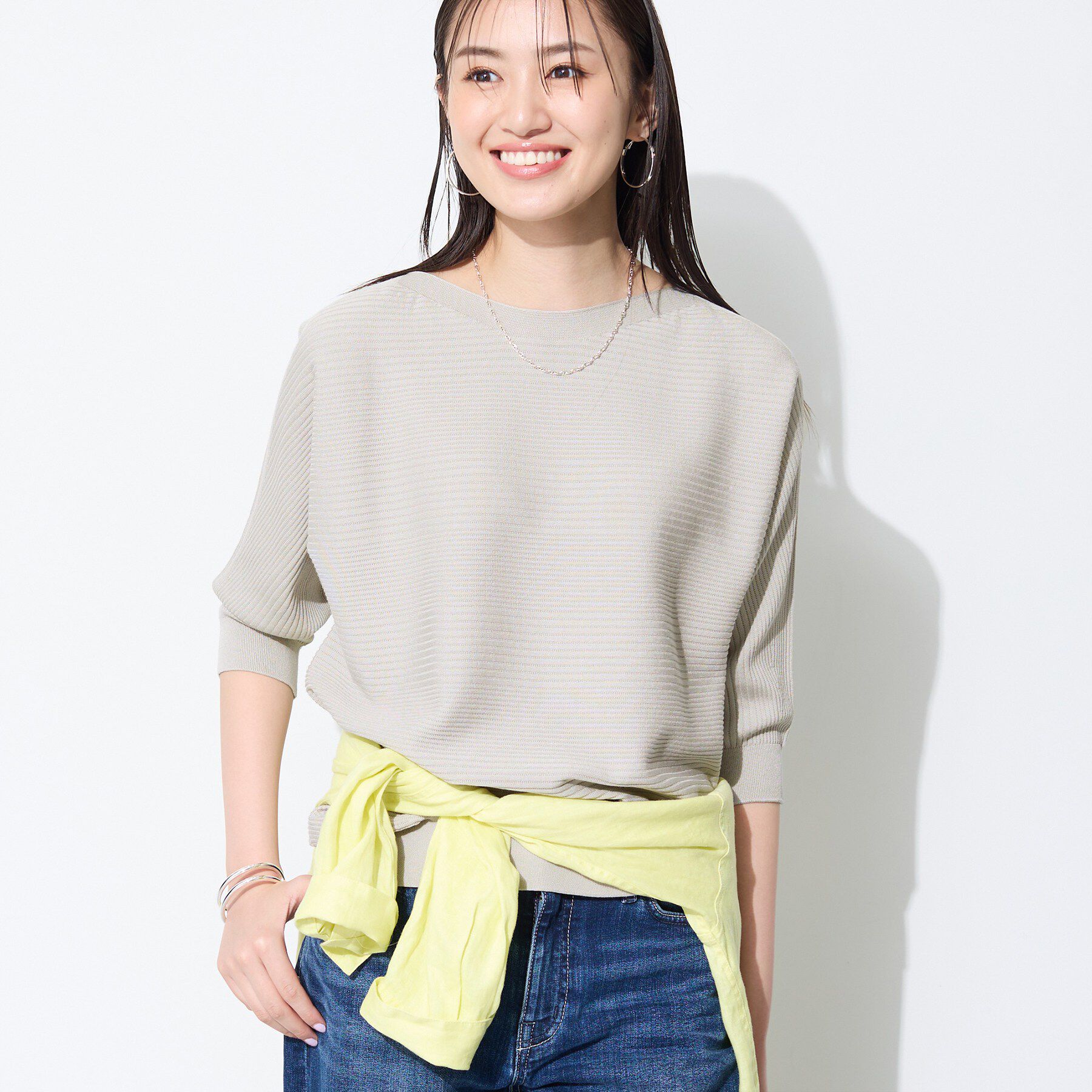 INDIVI「【体型カバー／洗える】ゆったり無縫製ニット」|ニット・セーター|ライトグレー(011