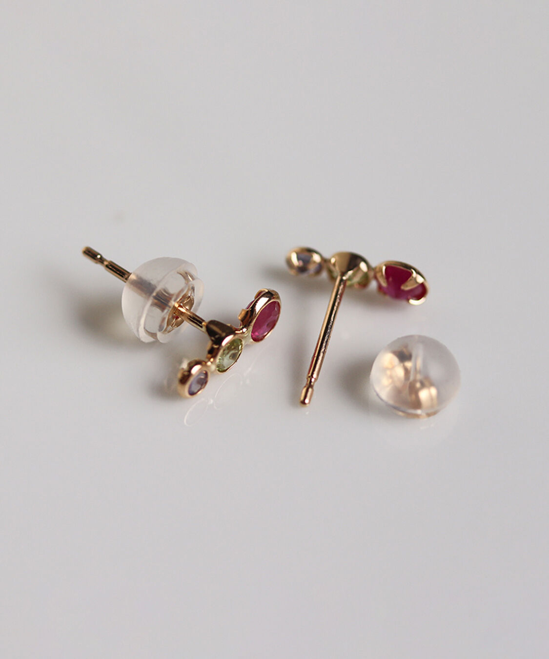  「マルチカラーストーン ピアス | K10YG 〈マルチ〉」|ピアス|
