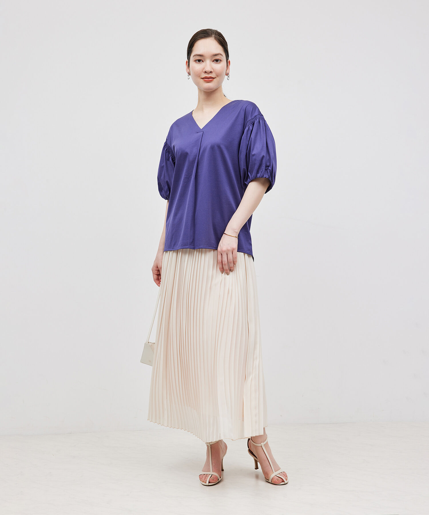 ROPE「【洗える】クリア天竺Vネック5分袖カットソー」|Tシャツ・カットソー|