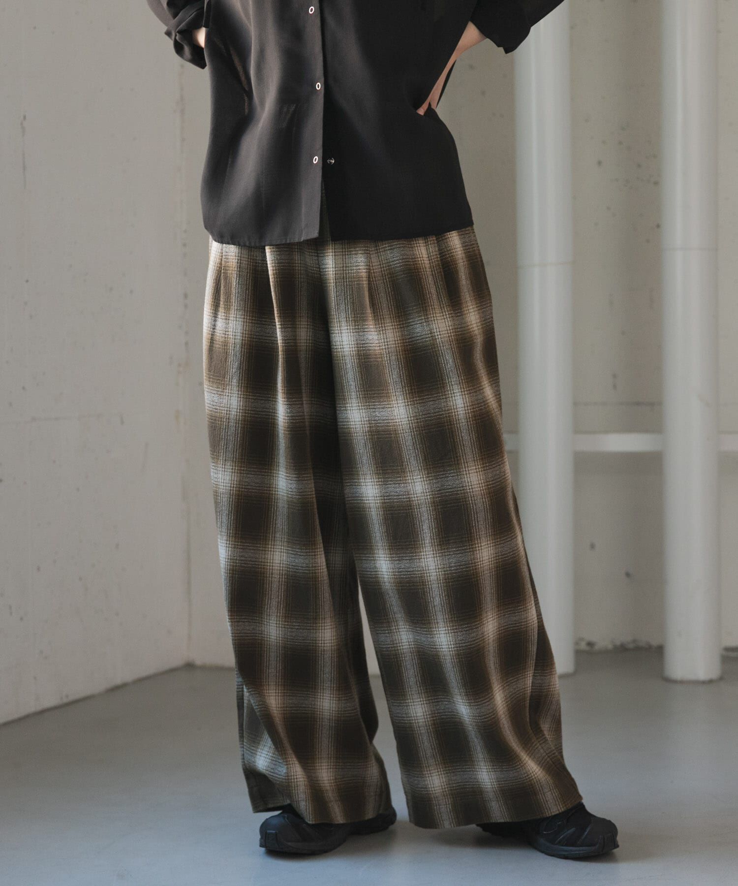 URBAN RESEARCH DOORS「FORK&SPOON　オンブレチェックパンツ」|その他|カーキ