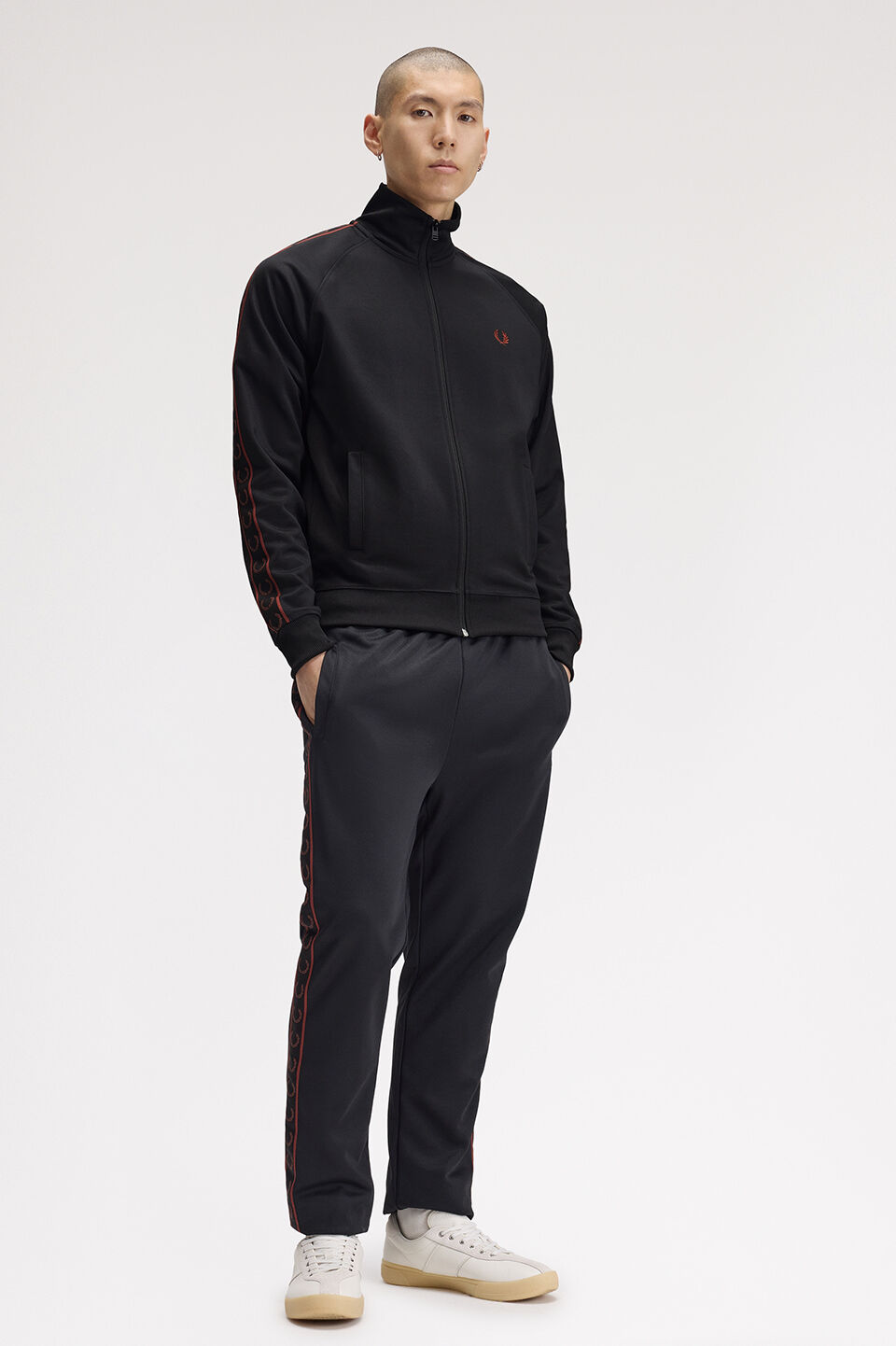 FRED PERRY 「Contrast Tape Track Jacket／フレッドペリー コントラストテープトラックジャケット」|ブルゾン・スタジャン|