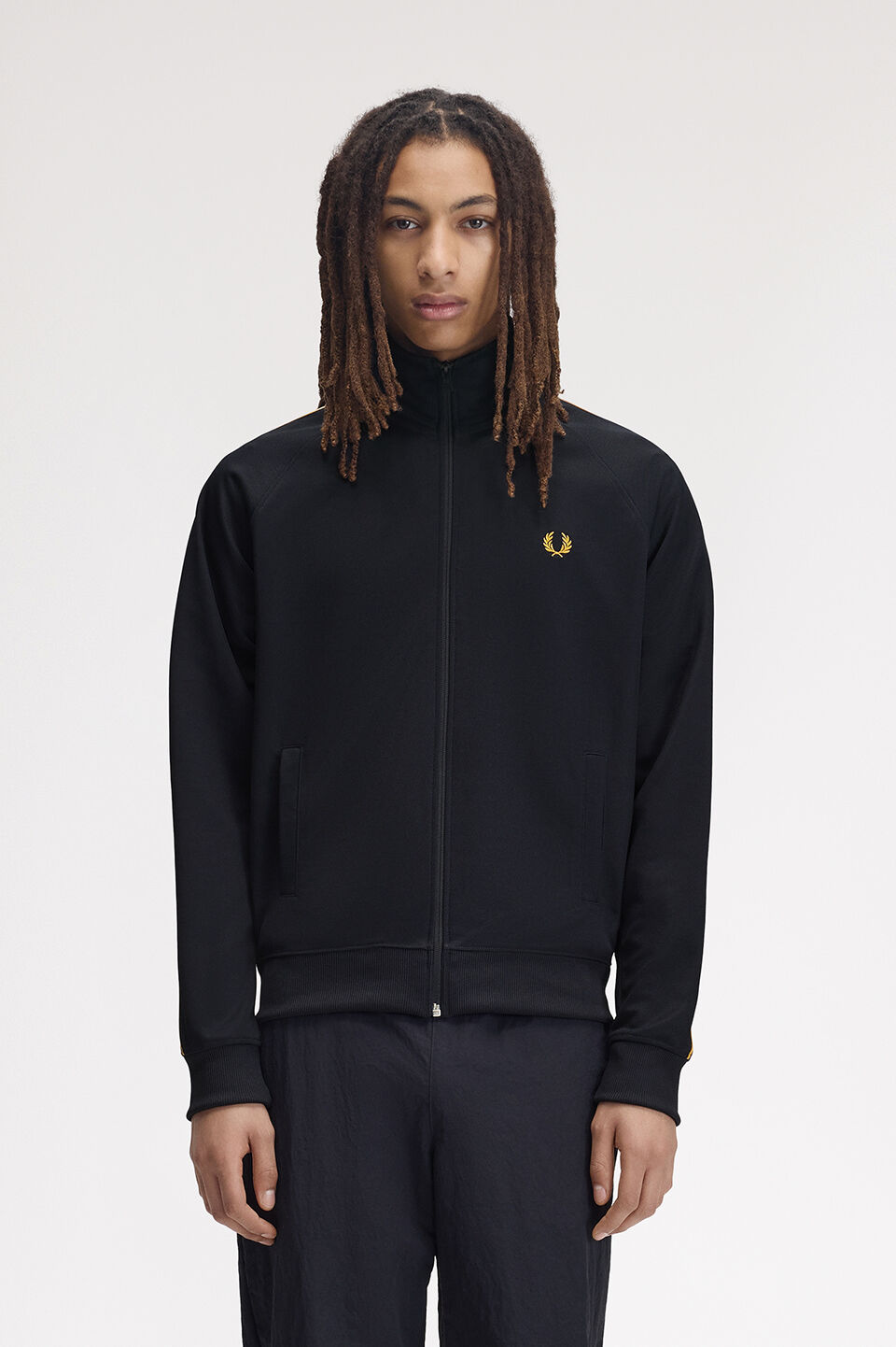 FRED PERRY 「Contrast Tape Track Jacket／フレッドペリー コントラストテープトラックジャケット」|ブルゾン・スタジャン|
