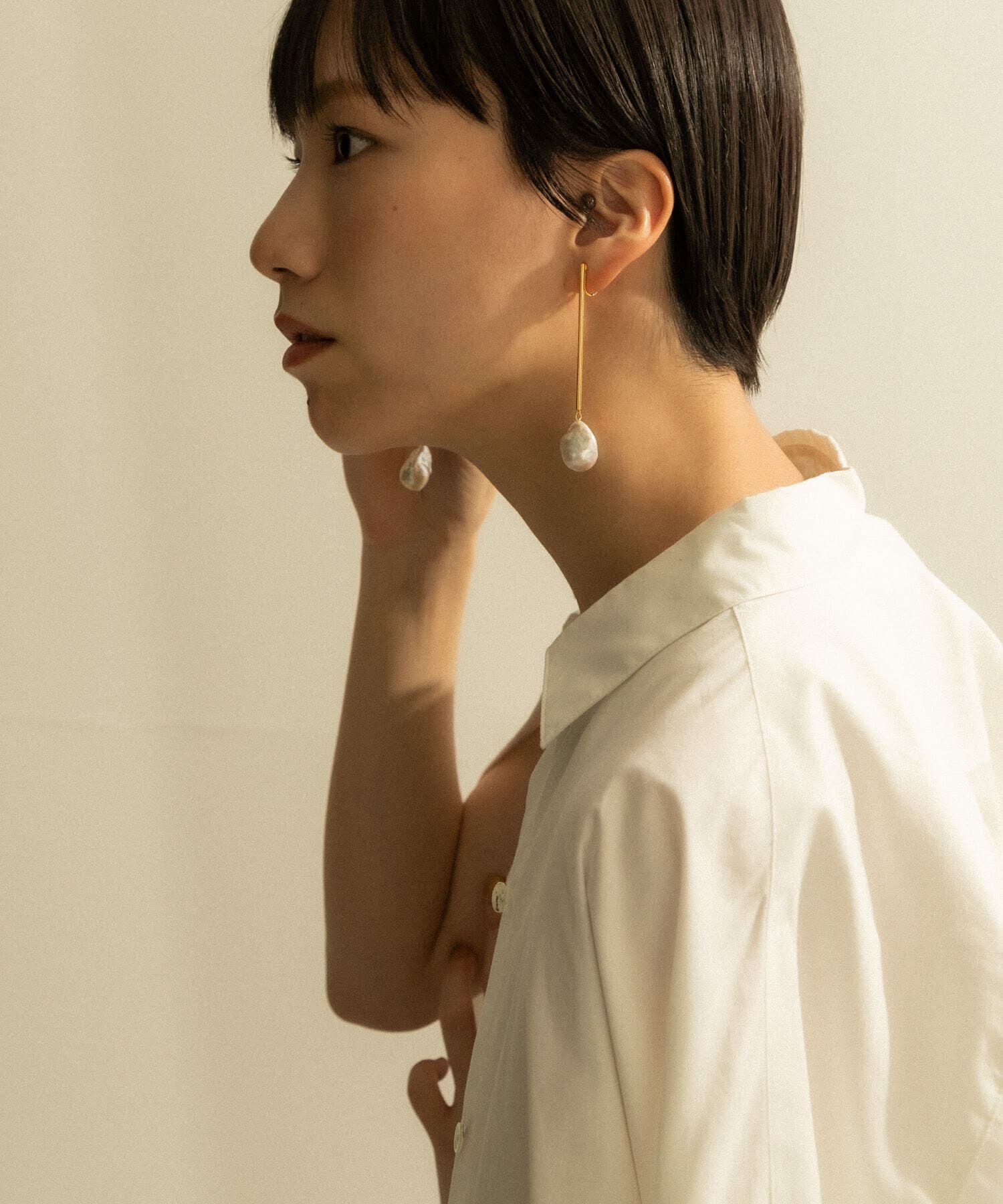 SMELLY「SMELLY so&rsquo;　baroque pearl bar earring」|イヤリング|