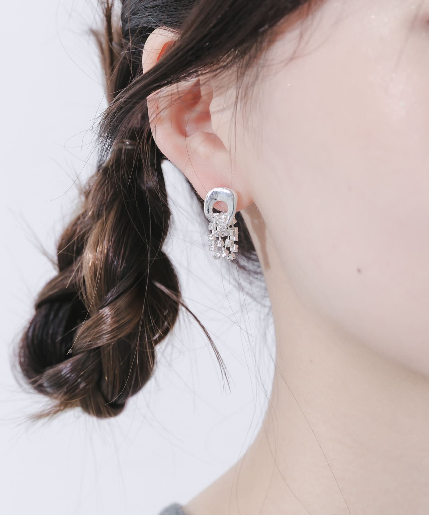 SMELLY「ビジューワインドピアス」|ピアス|
