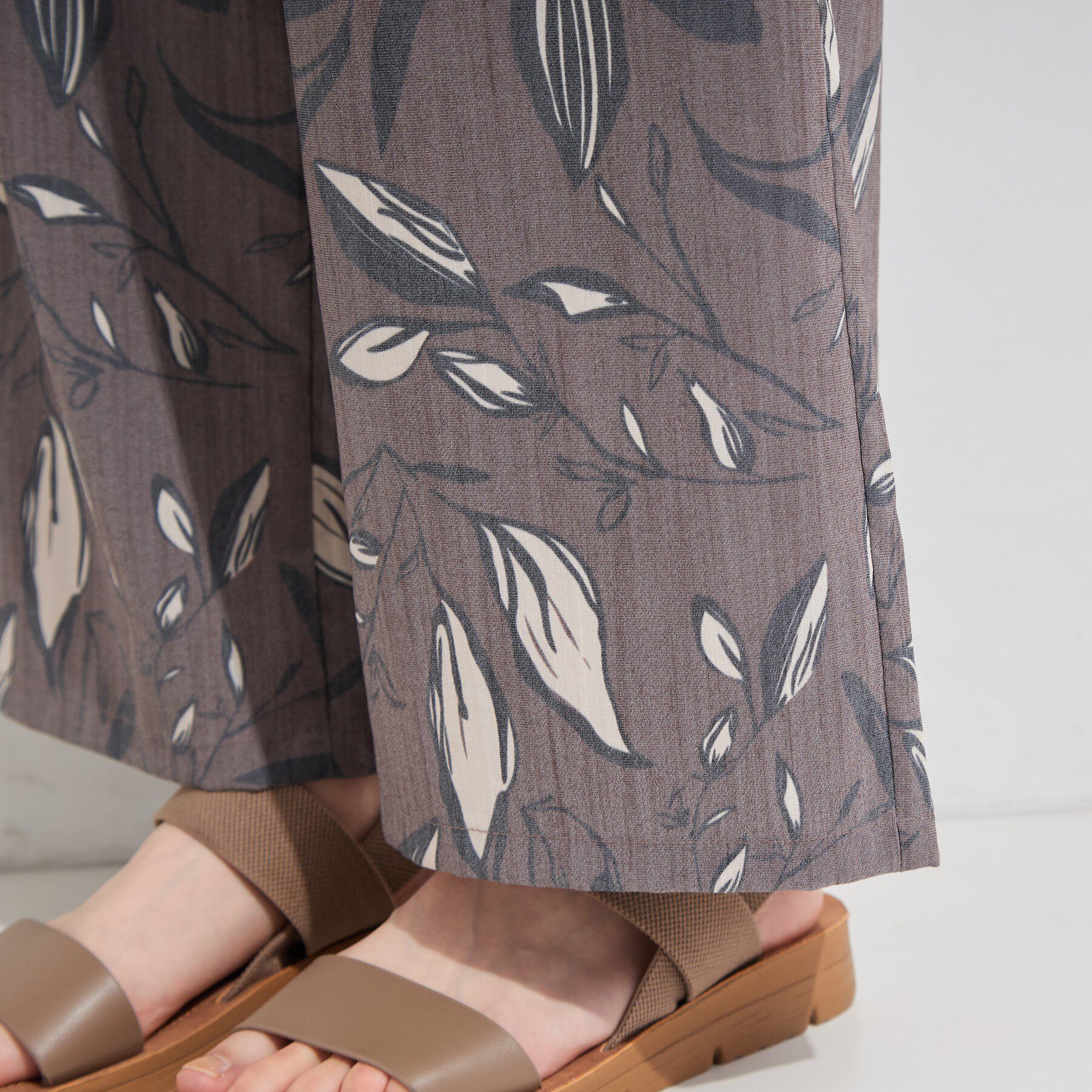 SHOO･LA･RUE「【ひんやり/S-LL/洗濯機可】夏らしいリーフ柄 イージーワイドパンツ」|その他|