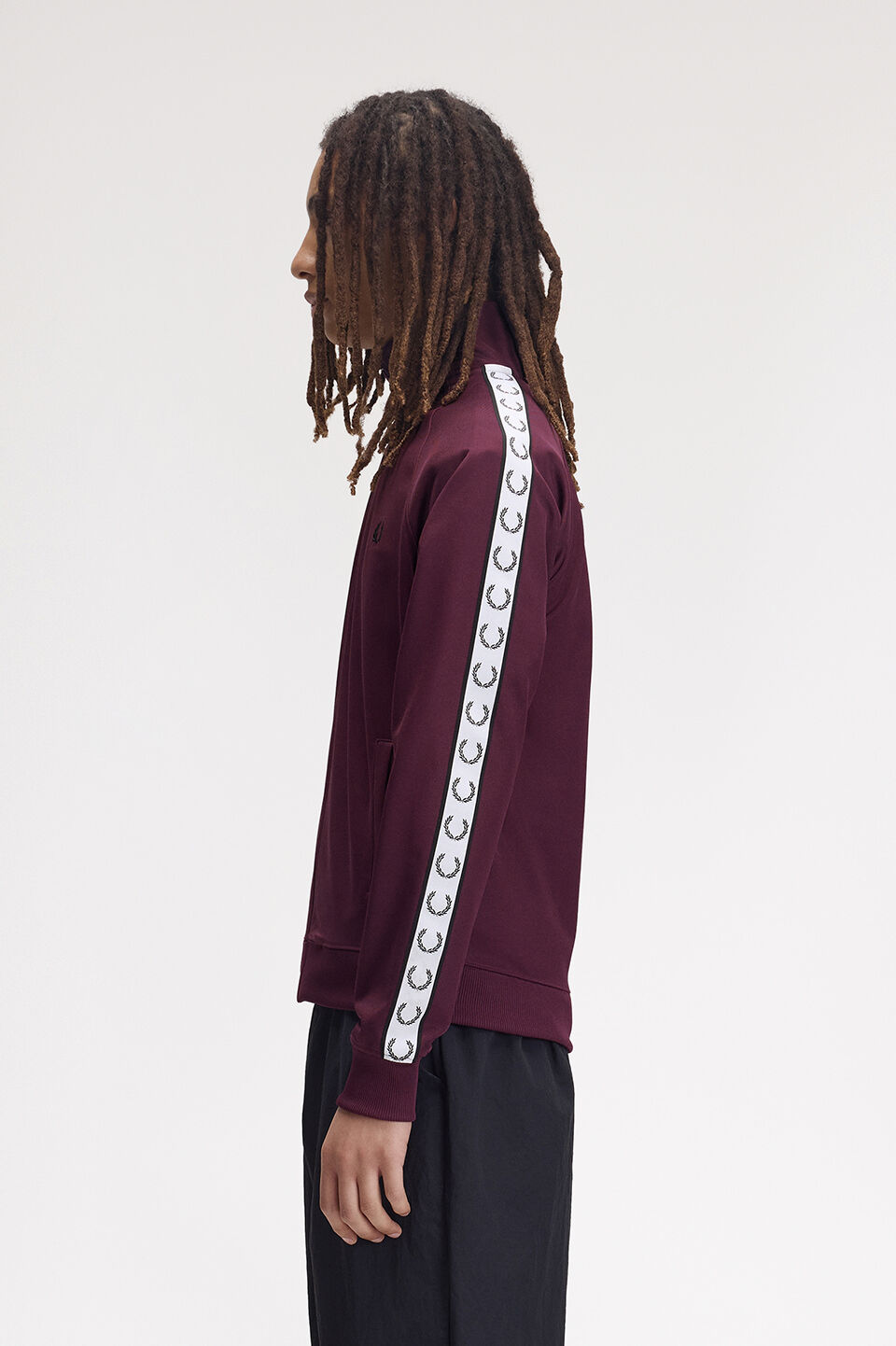 FRED PERRY 「Contrast Tape Track Jacket／フレッドペリー コントラストテープトラックジャケット」|ブルゾン・スタジャン|