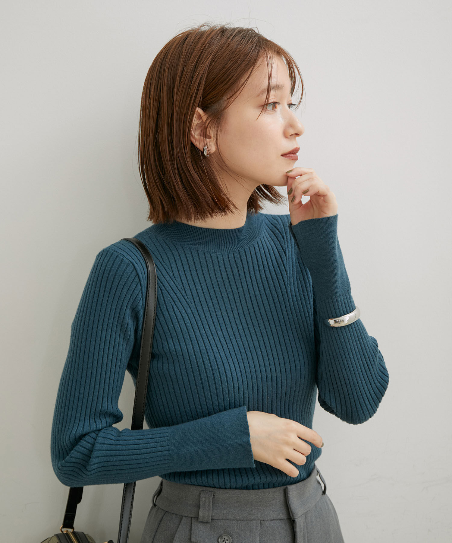 VIS「【吸湿発熱・エコベロ】リブ切替ハイネックニットプルオーバー【sustainable】」|ニット・セーター|