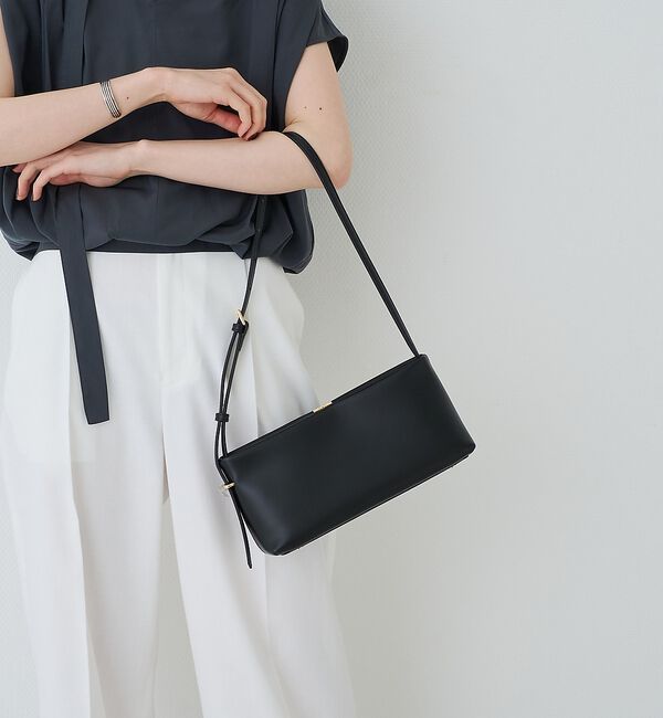 Rouge vif「【PUNTI. / プンティ】レザーワンショルダーバッグ PORTRAIT-ON」|ショルダー・メッセンジャー|