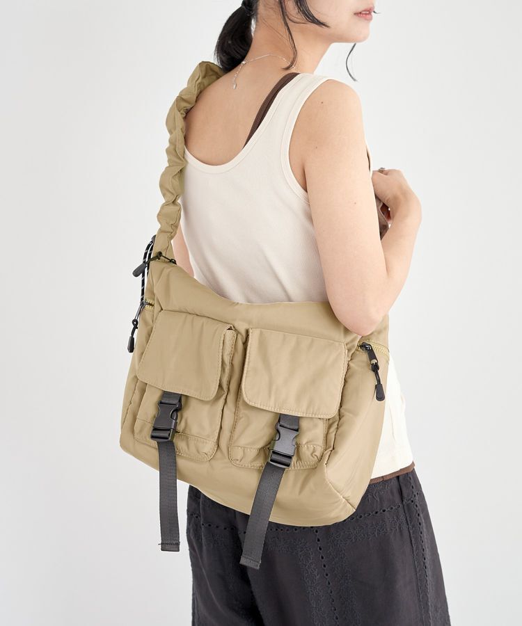 Green Parks「ダブルフラップギャザーショルダー」|ショルダー・メッセンジャー|Beige