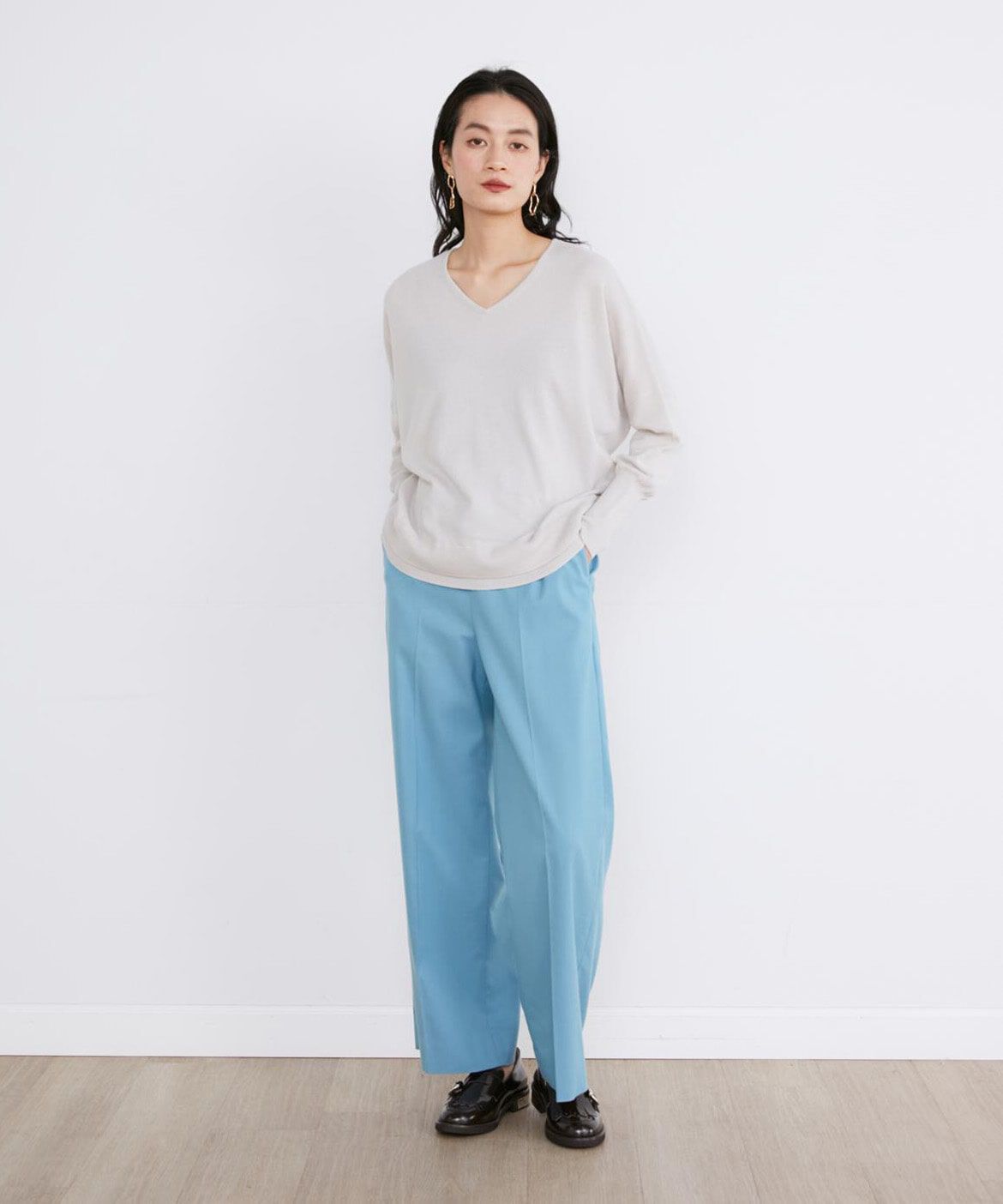 INED「《大きいサイズ》Vネックスポンディッシュニット」|ニット・セーター|