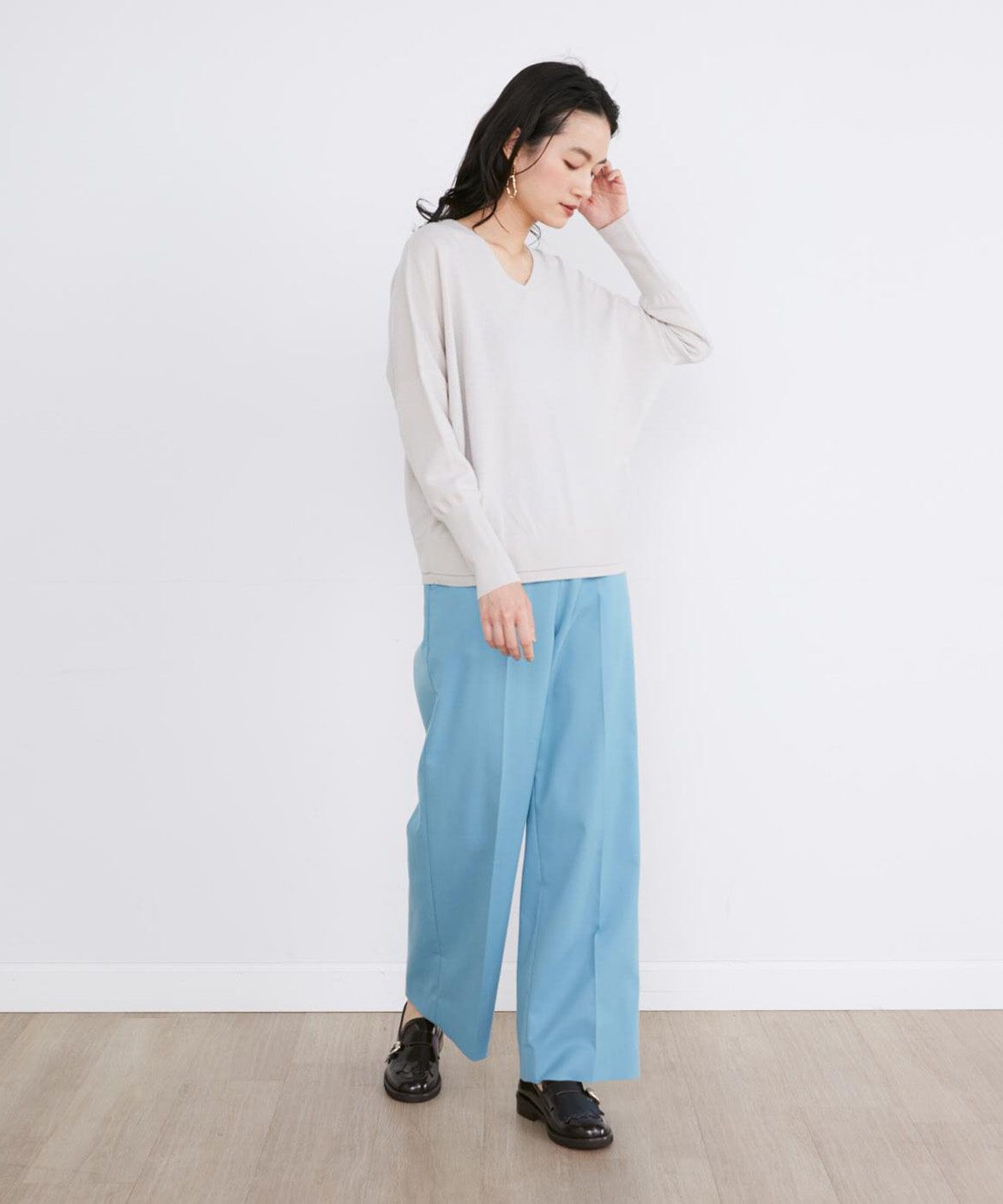 INED「《大きいサイズ》Vネックスポンディッシュニット」|ニット・セーター|