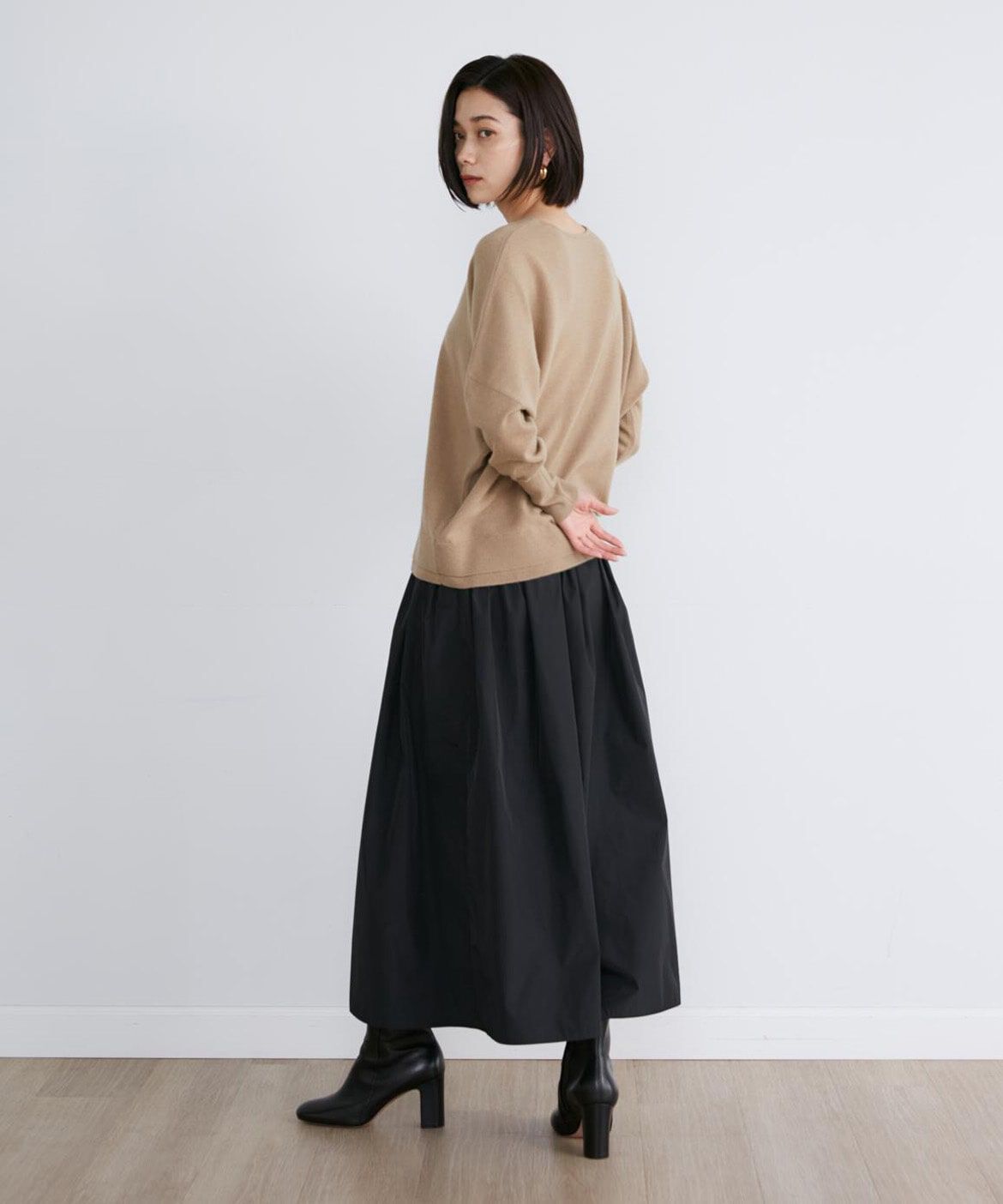INED「《大きいサイズ》Vネックスポンディッシュニット」|ニット・セーター|