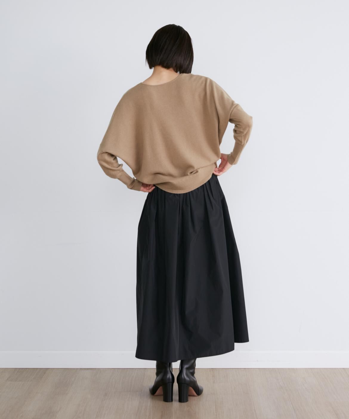 INED「《大きいサイズ》Vネックスポンディッシュニット」|ニット・セーター|