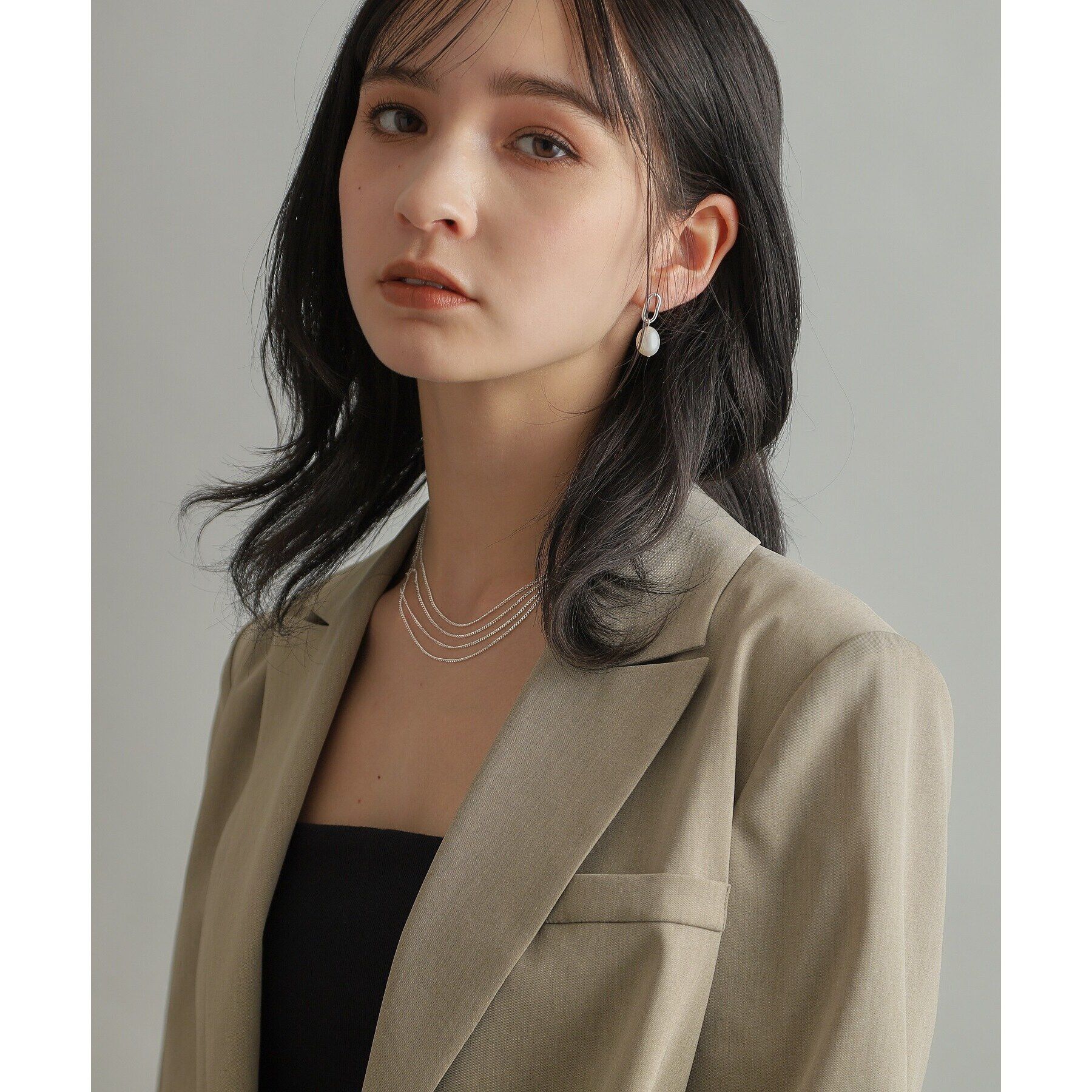 COCOSHNIK ONKITSCH「シルバー バロックパール チェーンリンク ショートピアス」|ピアス|