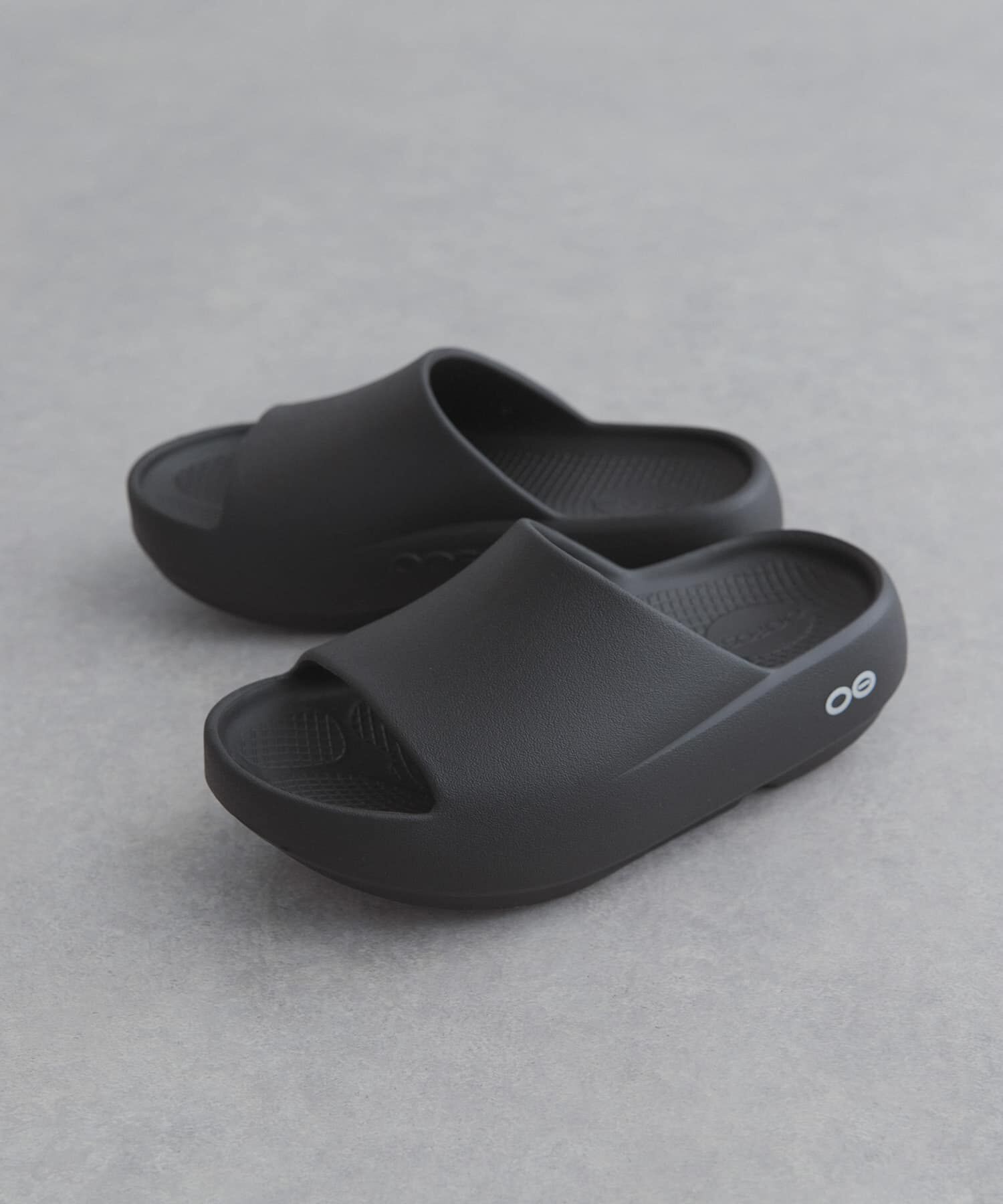 URBAN RESEARCH DOORS「OOFOS　OOAHH+」|サンダル|