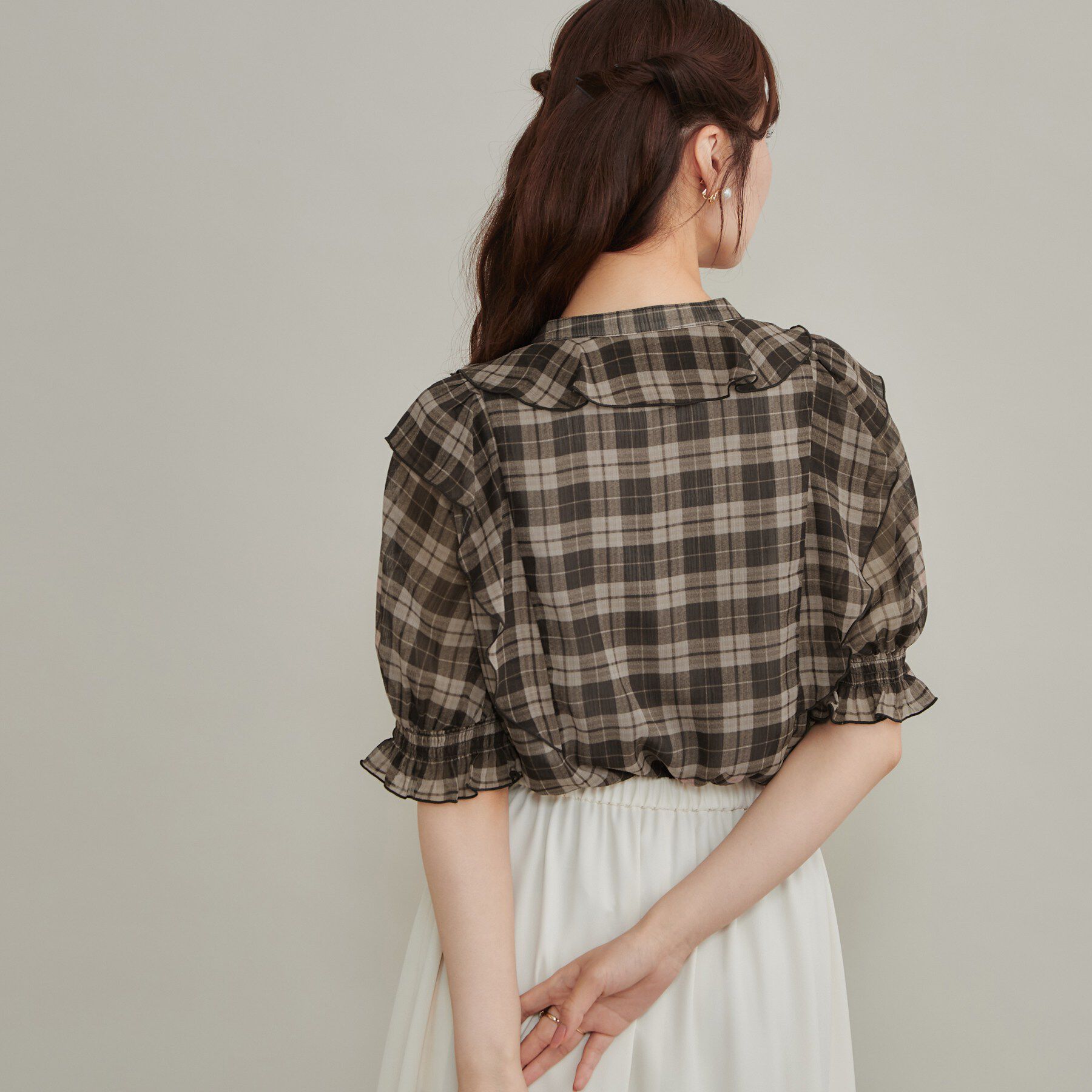 Couture broach「楊柳シフォンで涼しく フリルチェックブラウス」|シャツ・ブラウス|