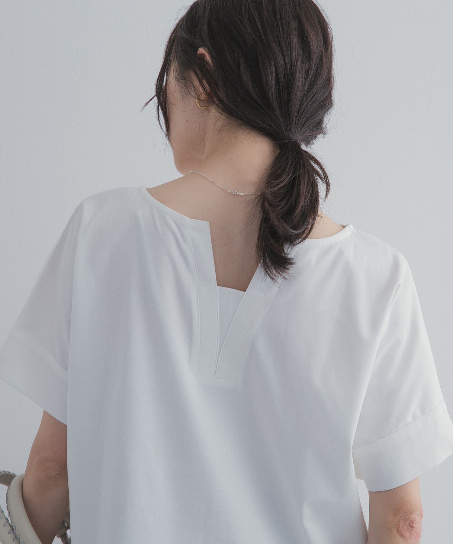 URBAN RESEARCH DOORS「『UR TECH』サマシェアバックポイントプルオーバー」|Tシャツ・カットソー|