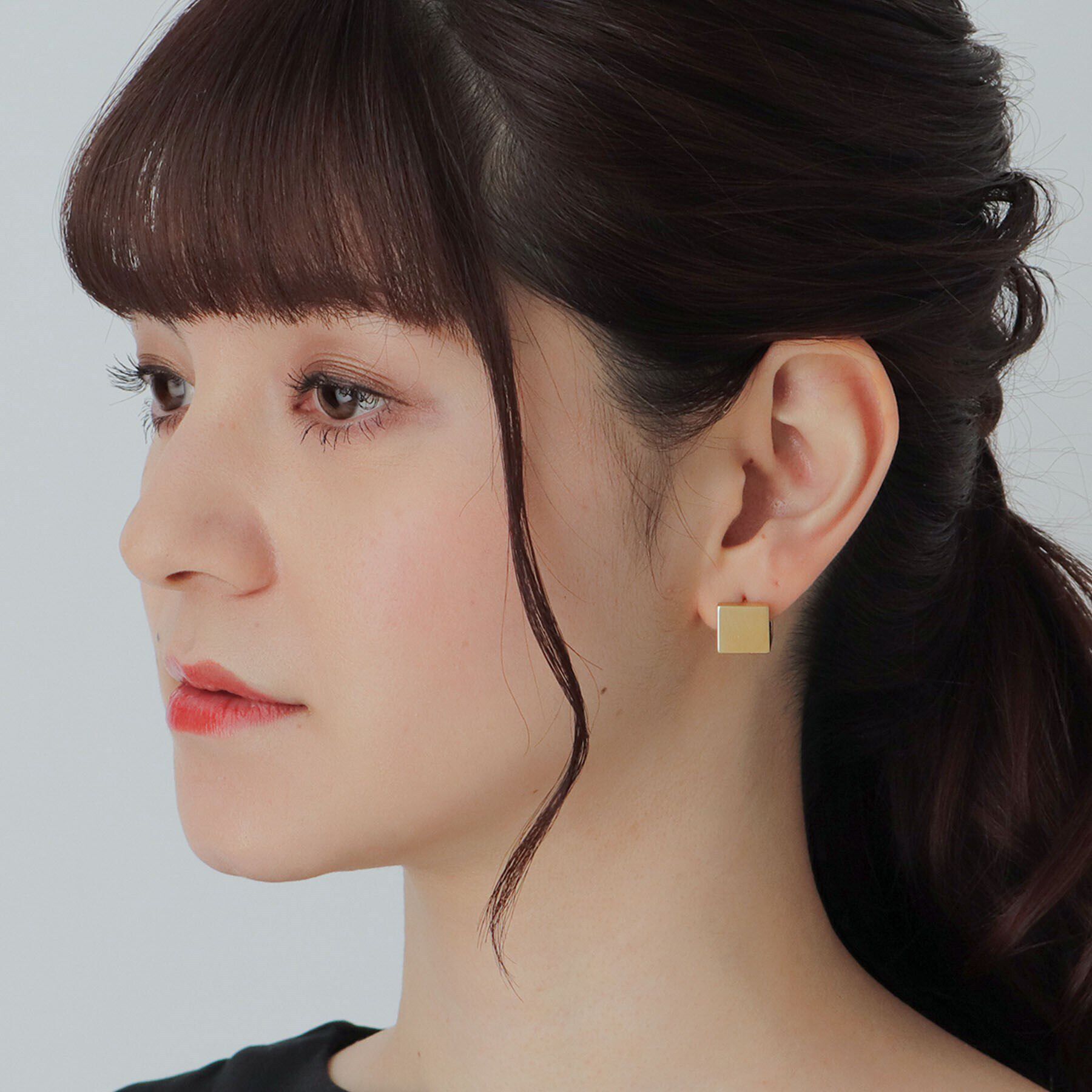 COCOSHNIK ONKITSCH「シルバー キューブ　フックピアス GP」|ピアス|